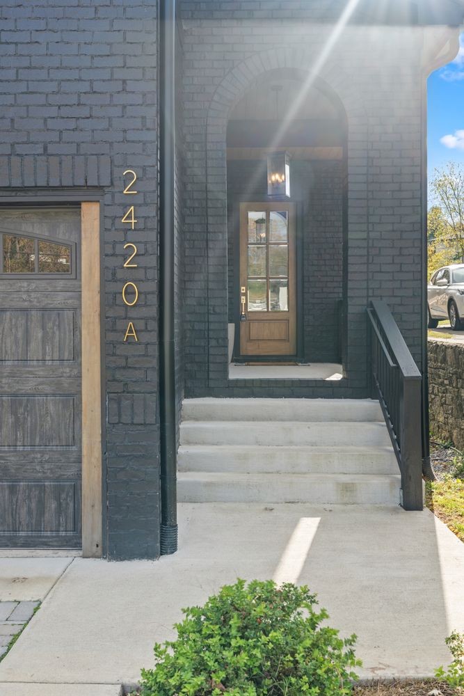 2420 Eastland Ave Unit: A