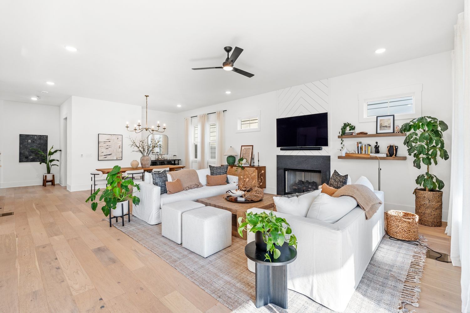2420 Eastland Ave Unit: A