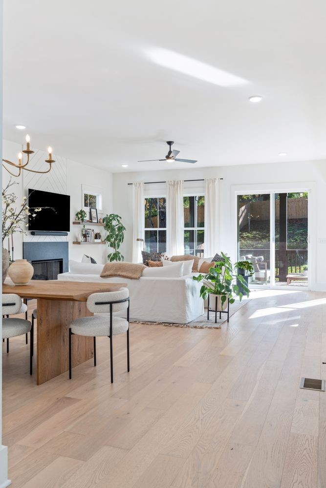 2420 Eastland Ave Unit: A