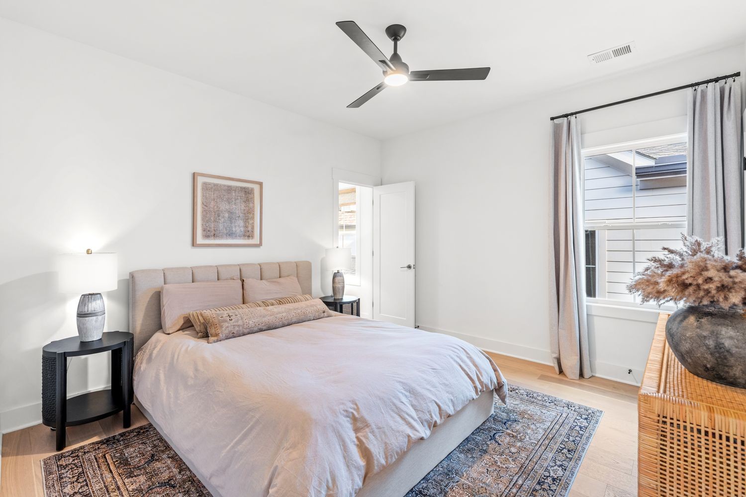 2420 Eastland Ave Unit: A