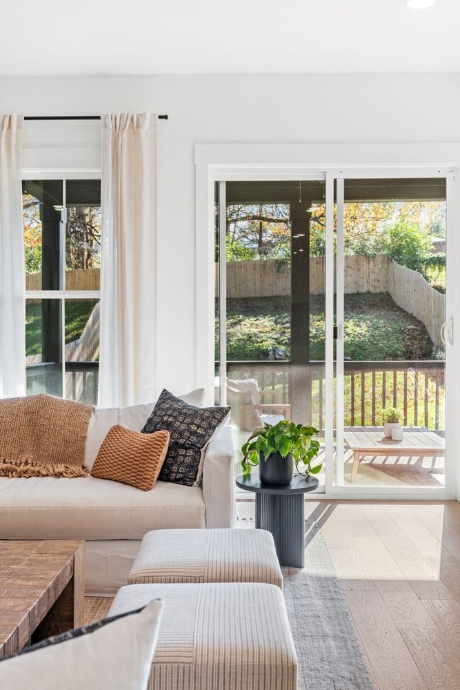 2420 Eastland Ave Unit: A