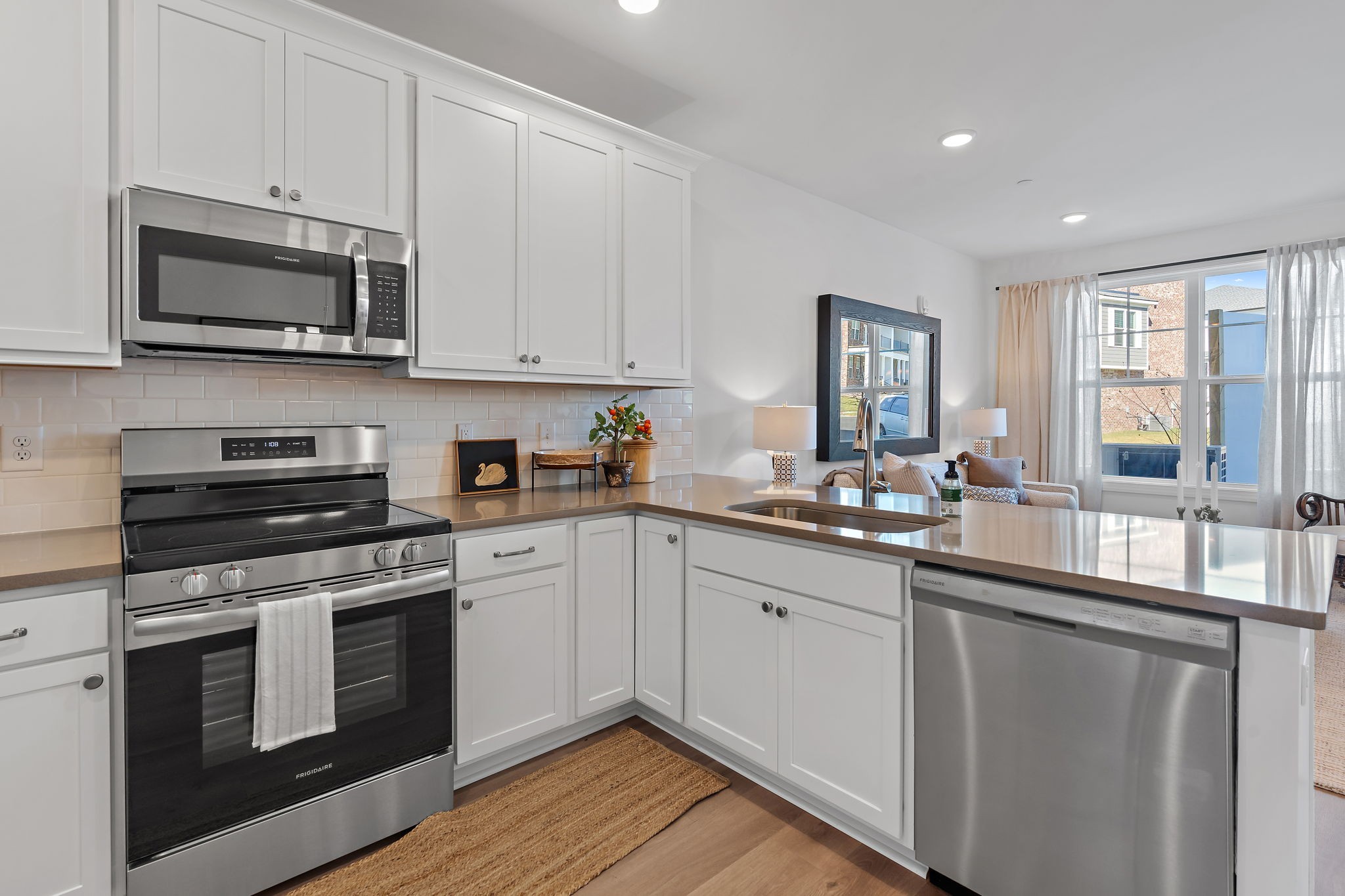 482 Portsdale Dr Unit: 4