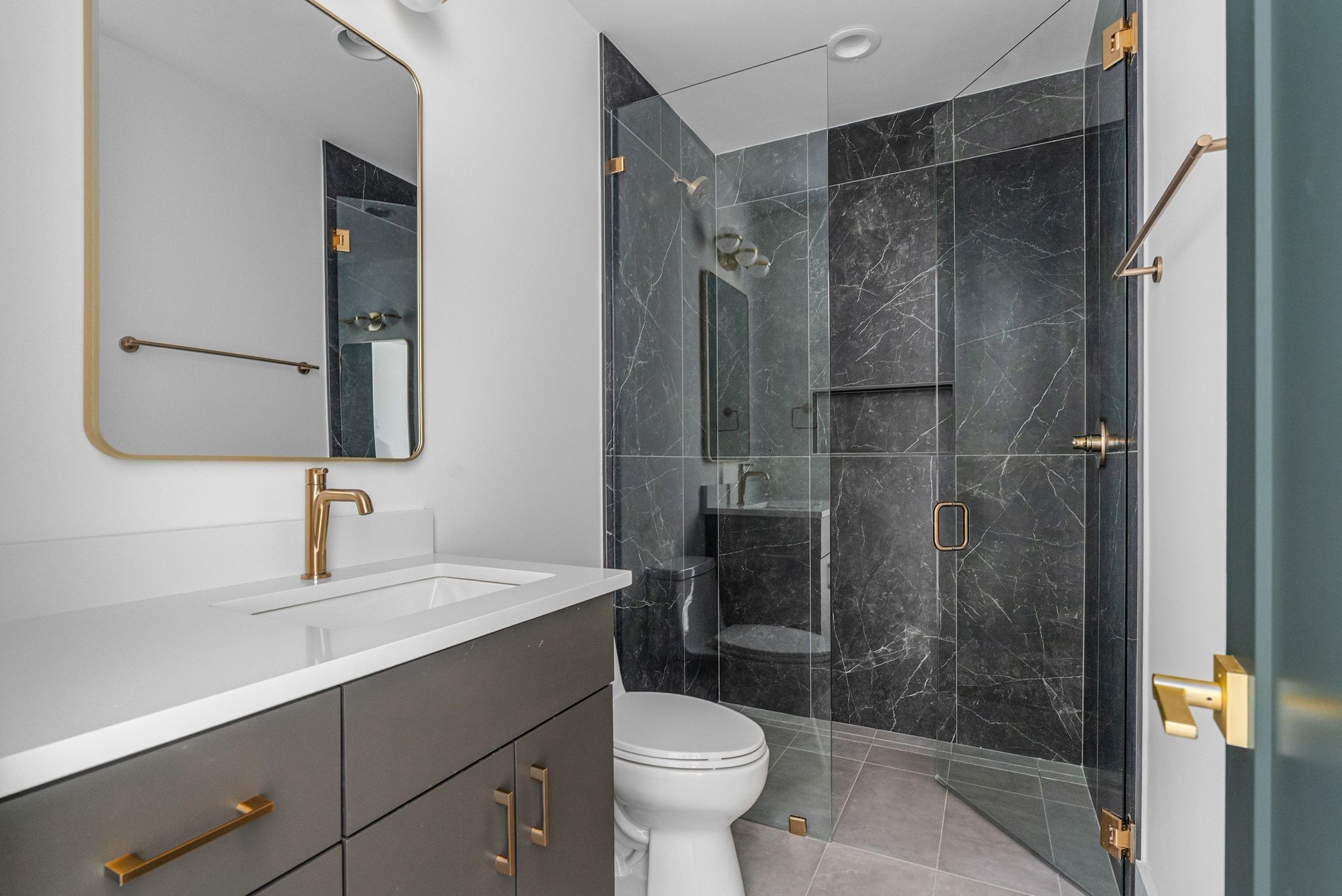 3718 West End Ave Unit: 3