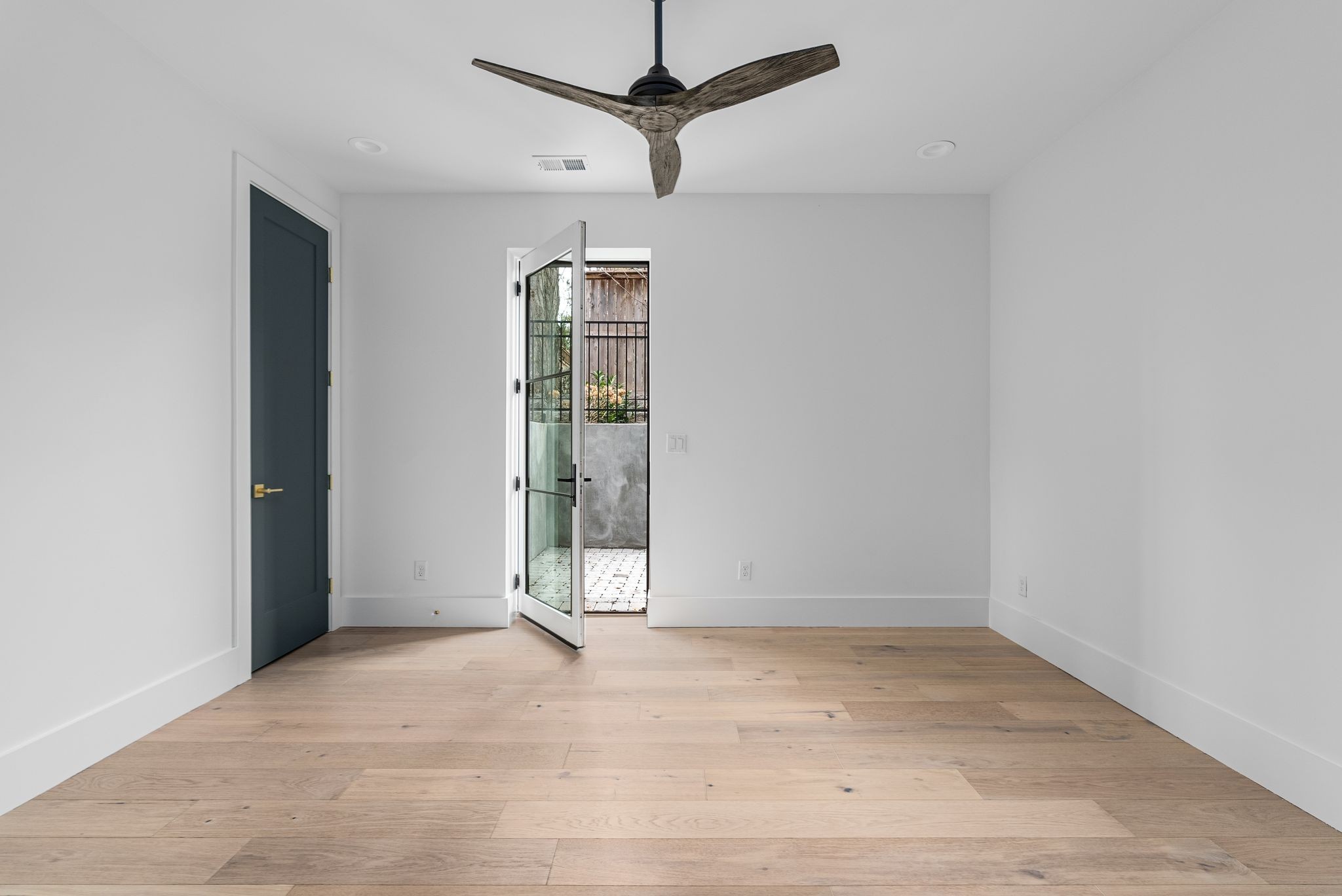 3718 West End Ave Unit: 2