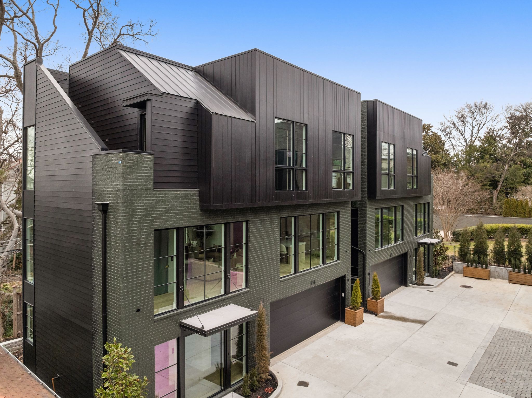 3718 West End Ave Unit: 2