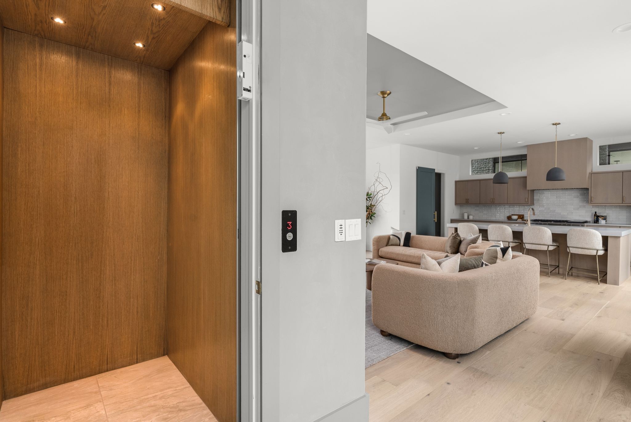3718 West End Ave Unit: 2