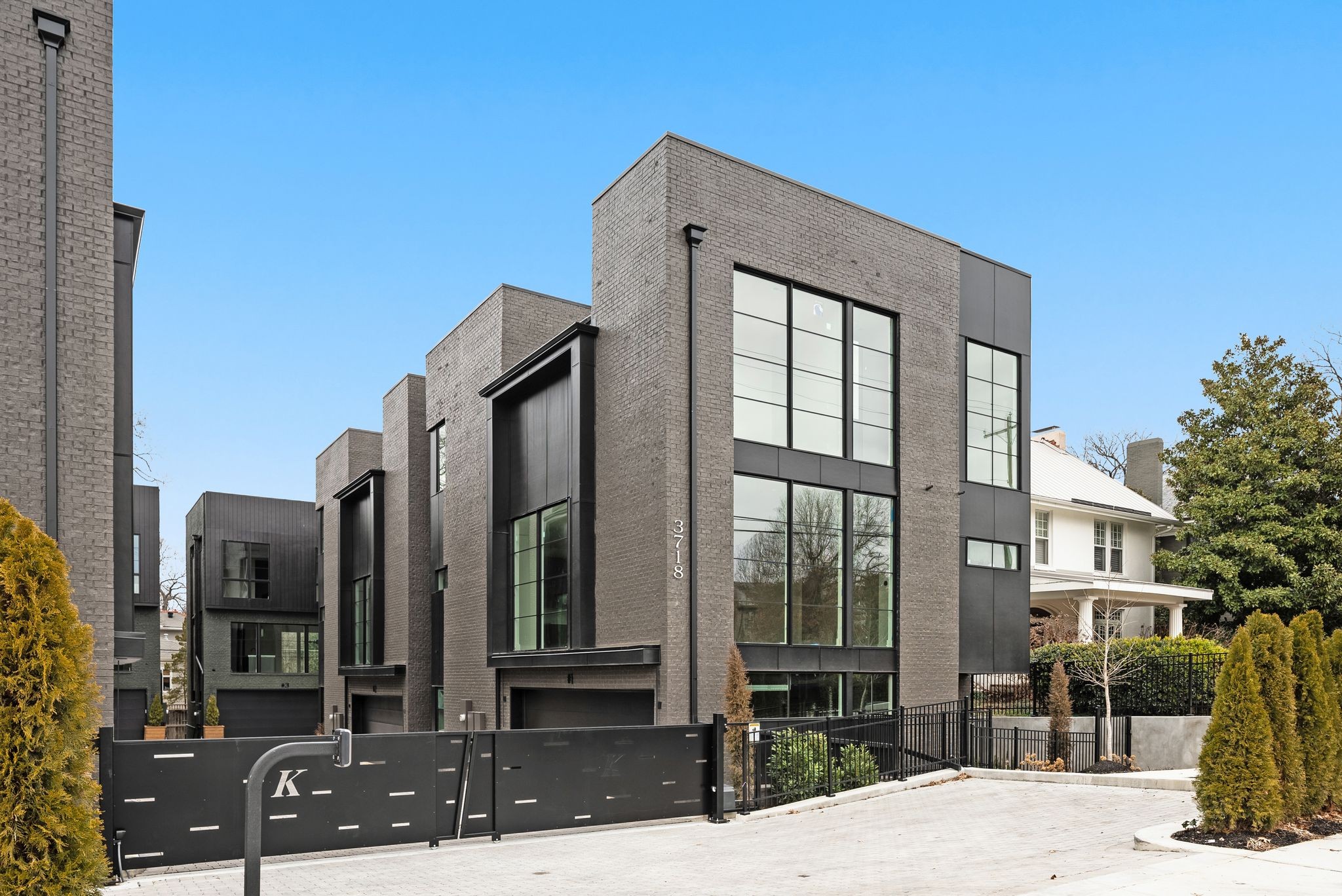 3718 West End Ave Unit: 2