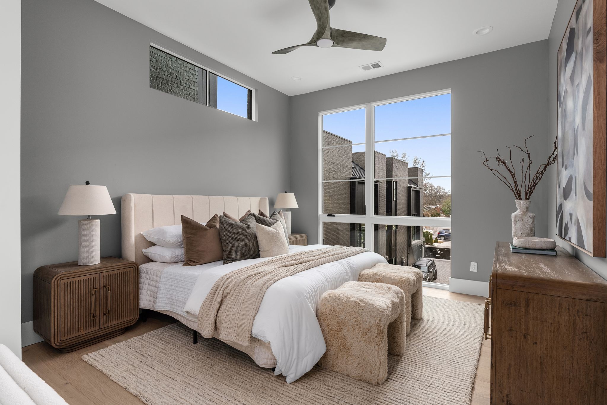 3718 West End Ave Unit: 2