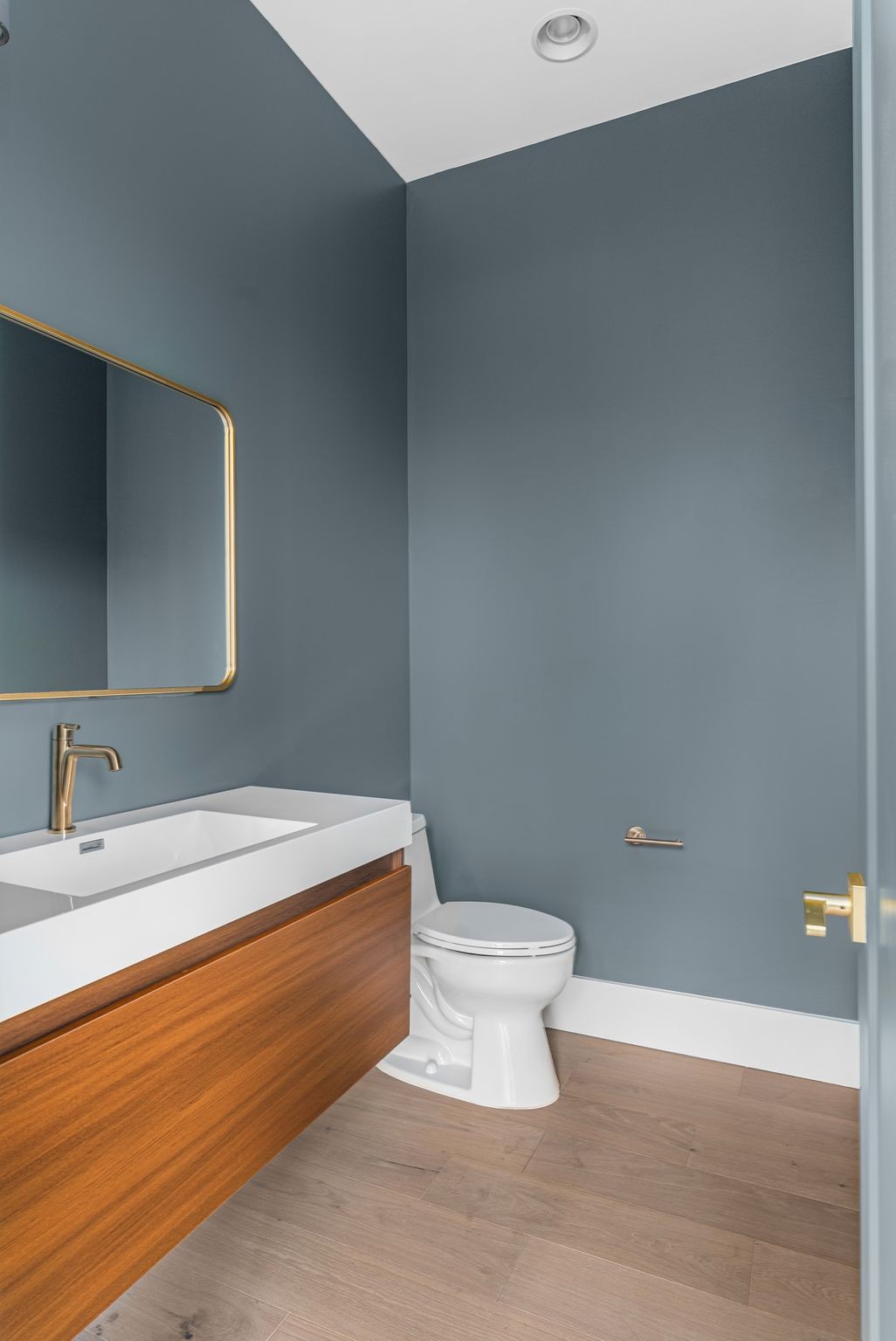 3718 West End Ave Unit: 2