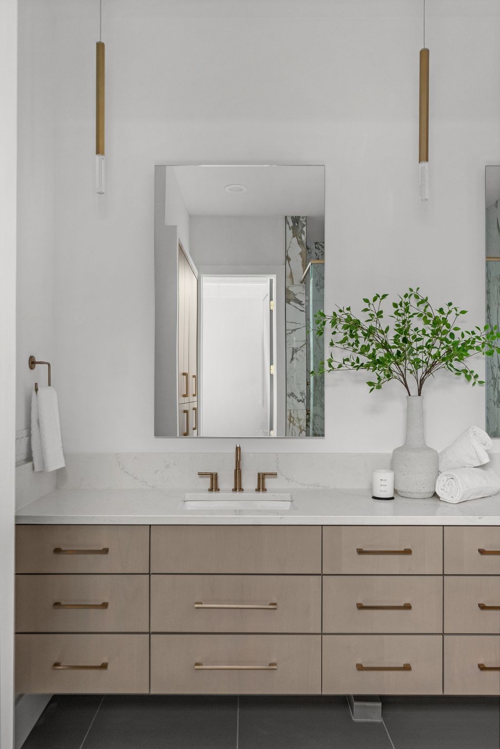 3718 West End Ave Unit: 2
