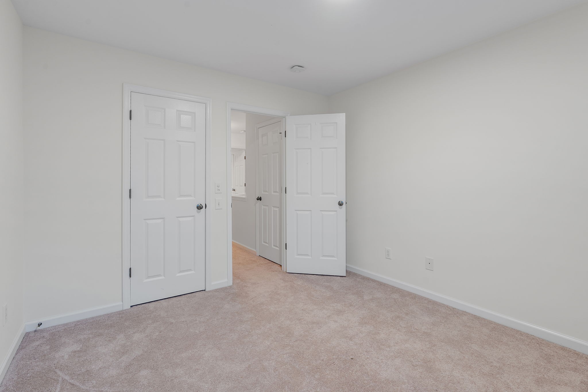 1063 Avery Trace Cir