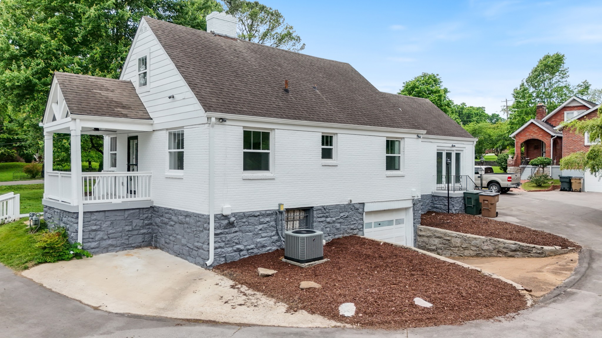 1305 Riverwood Dr