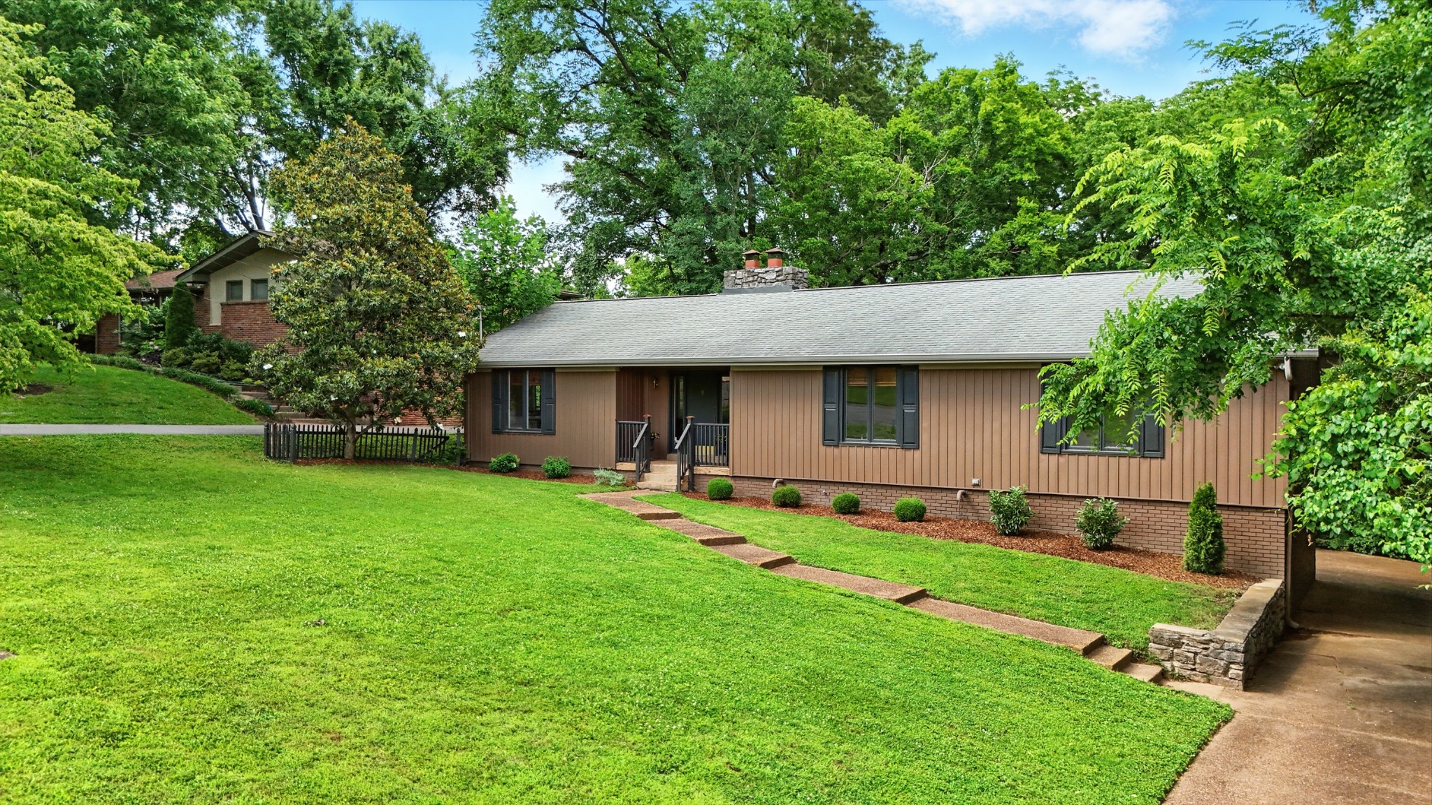 934 Giant Oak Dr