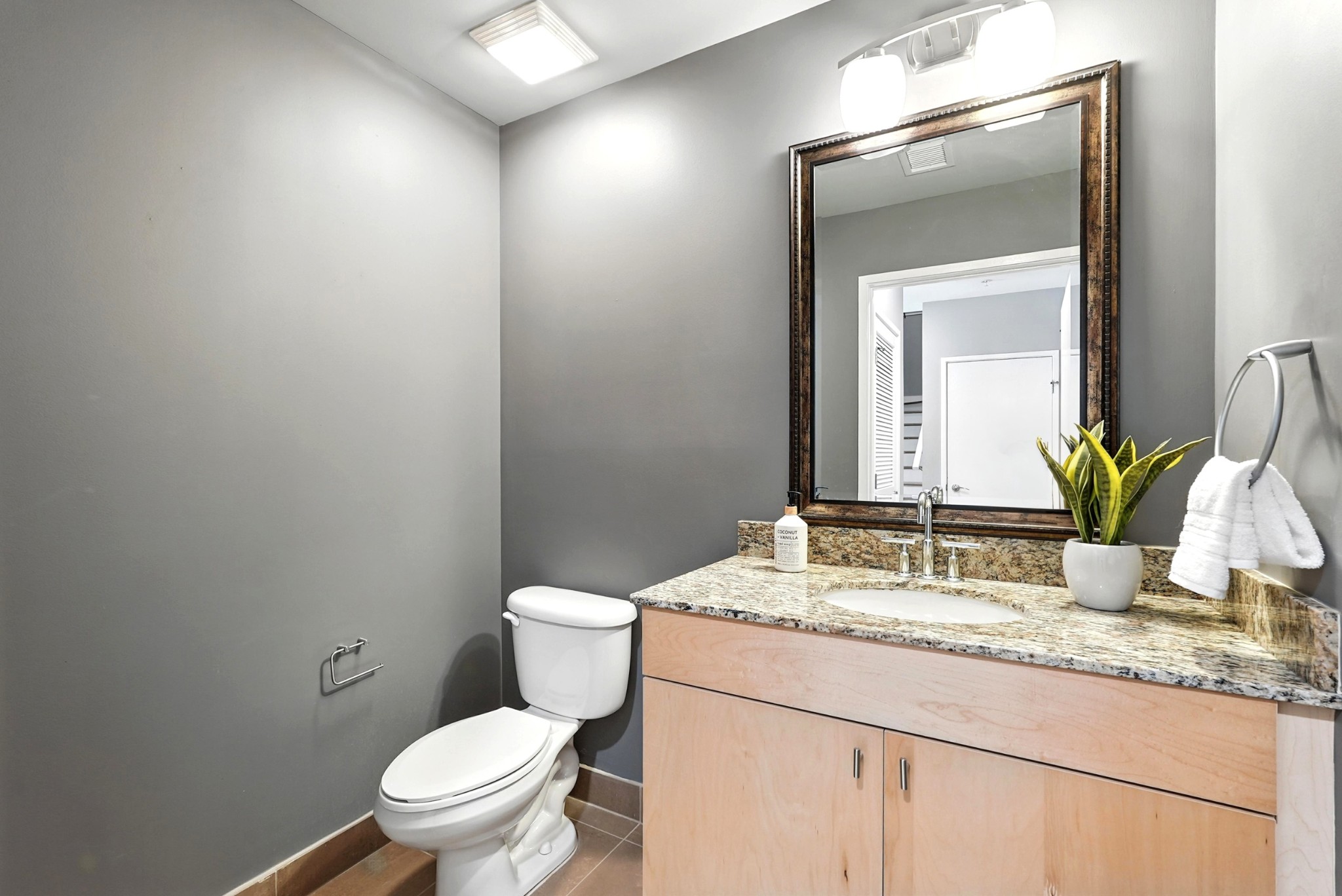 1101 18th Ave, S Unit: 202