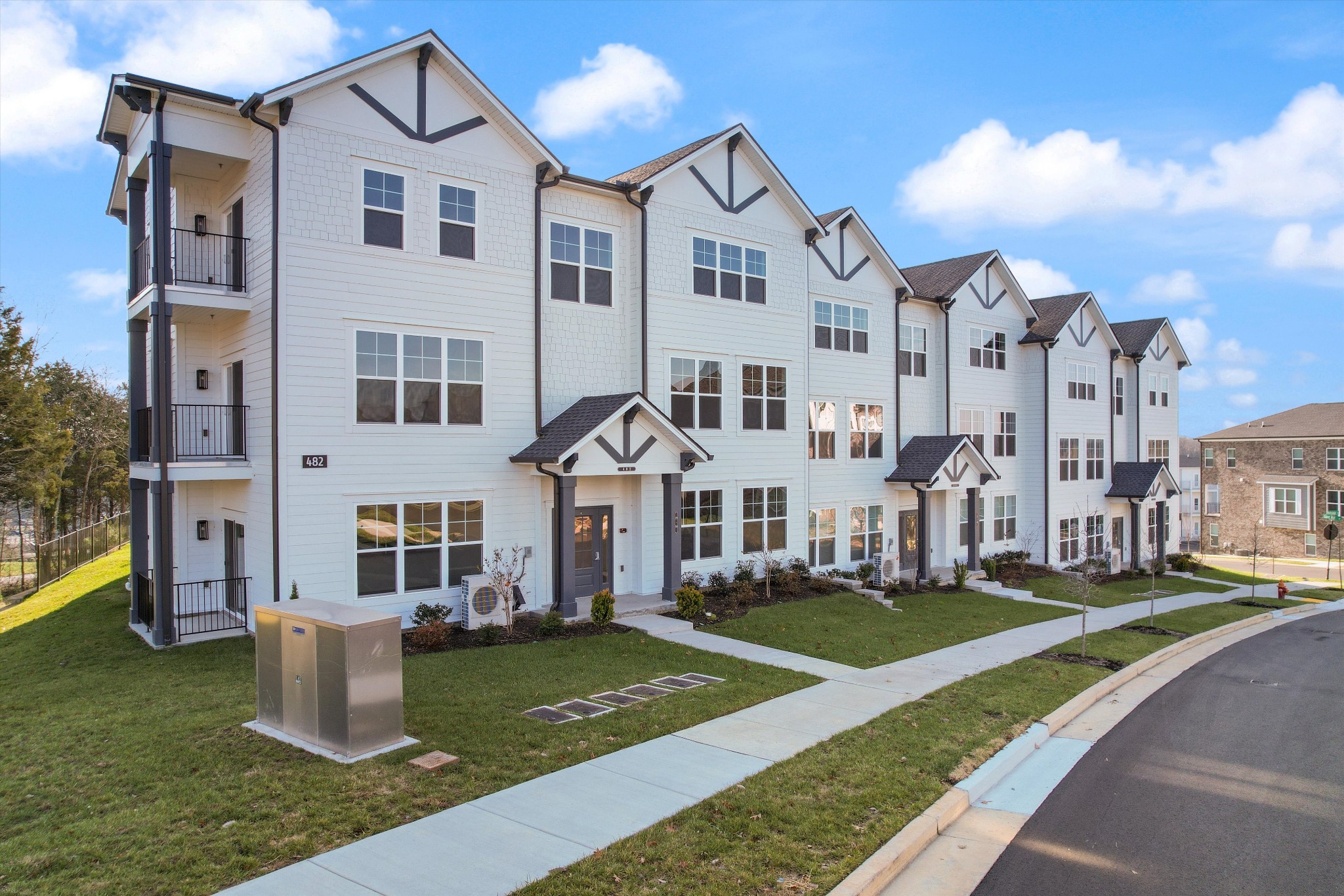 482 Portsdale Dr Unit: 1