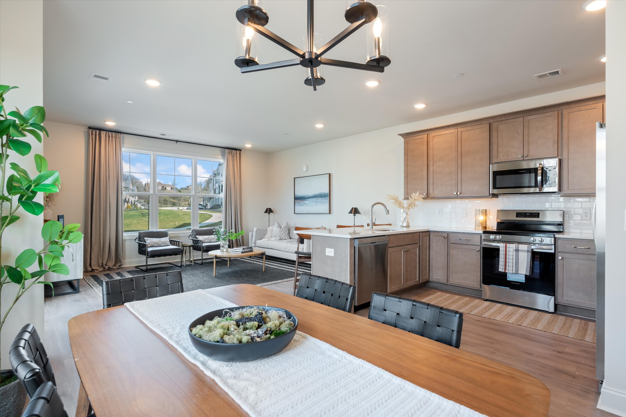 482 Portsdale Dr Unit: 1