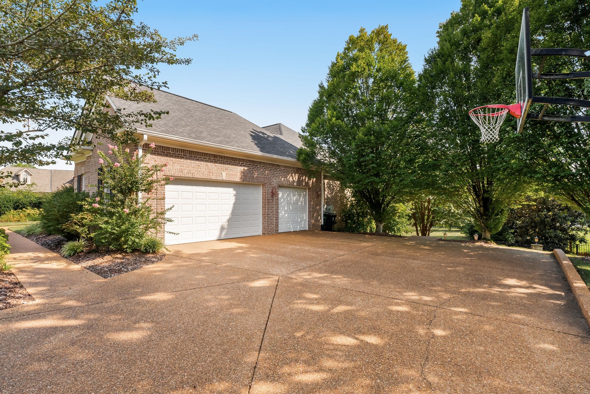 805 Legends Glen Ct