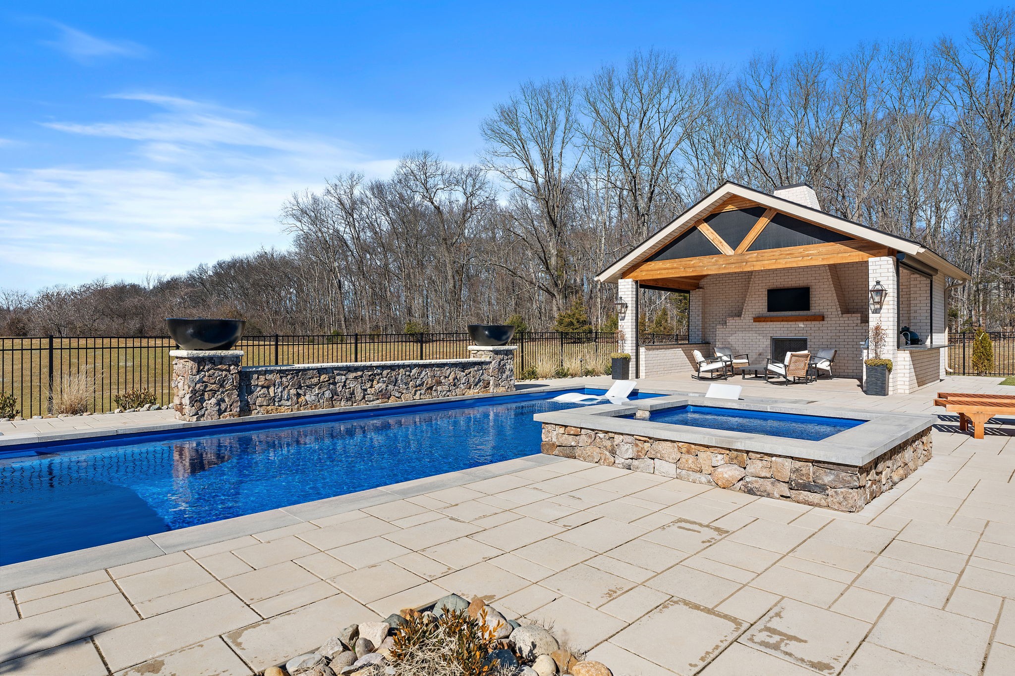 3125 Chase Point Dr