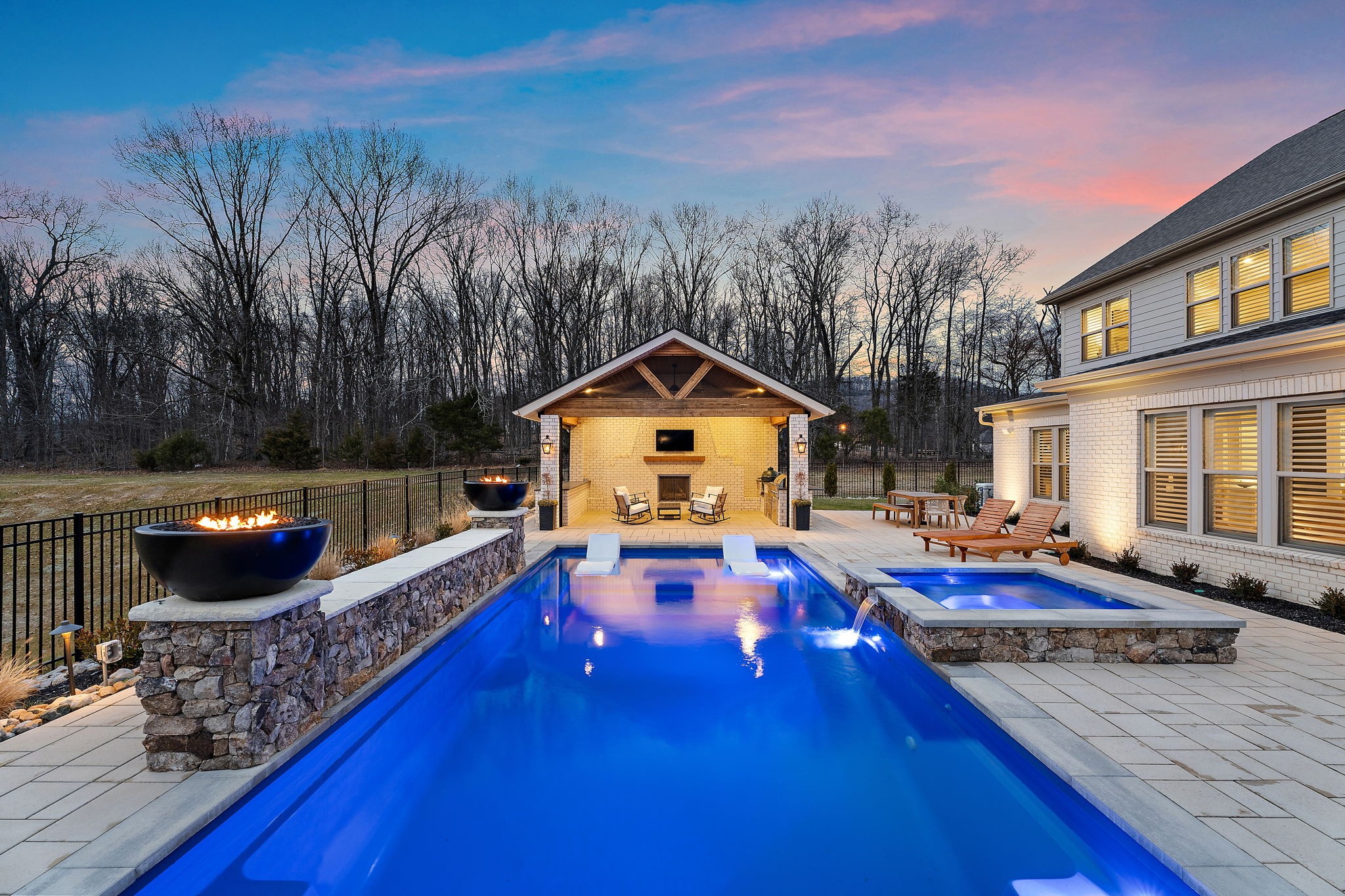 3125 Chase Point Dr