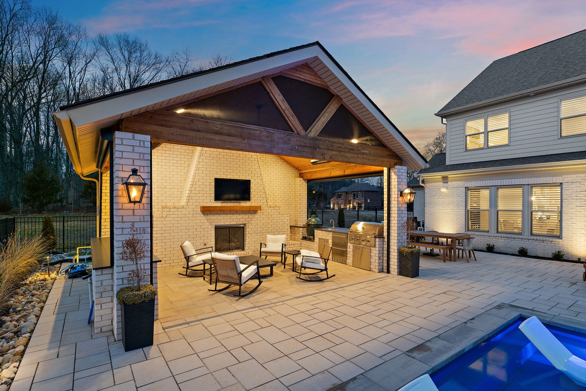 3125 Chase Point Dr