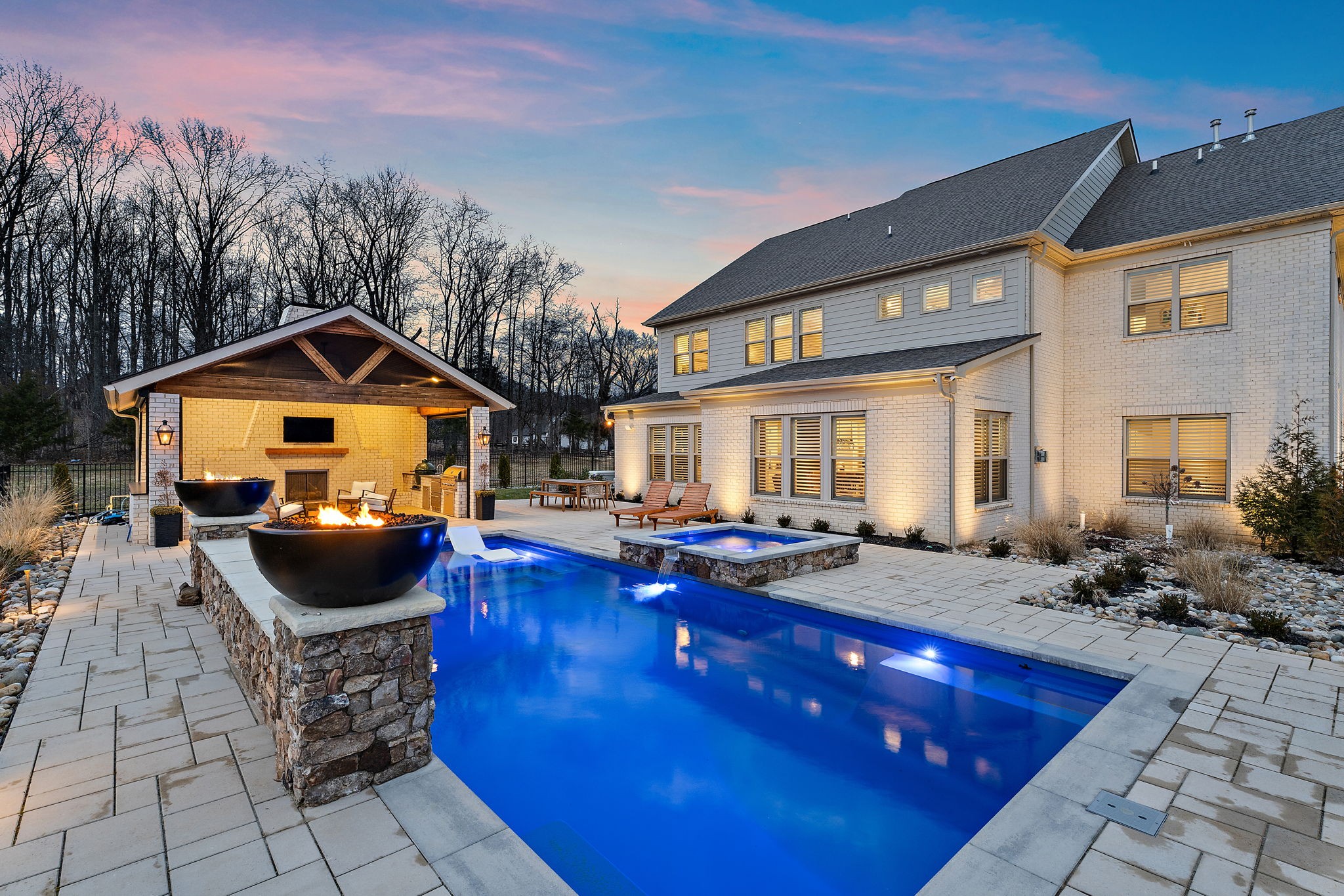 3125 Chase Point Dr