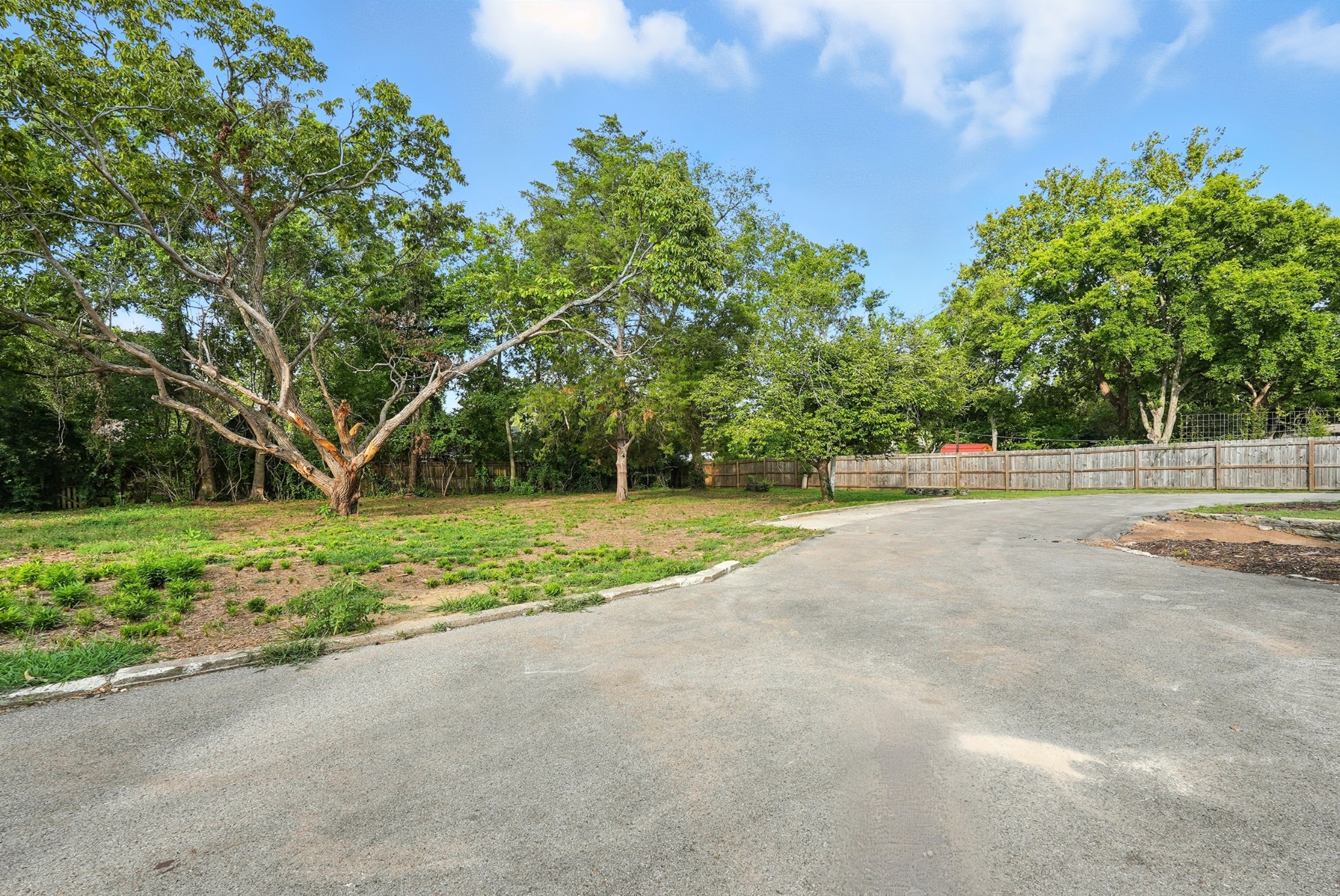 1305 Riverwood Dr