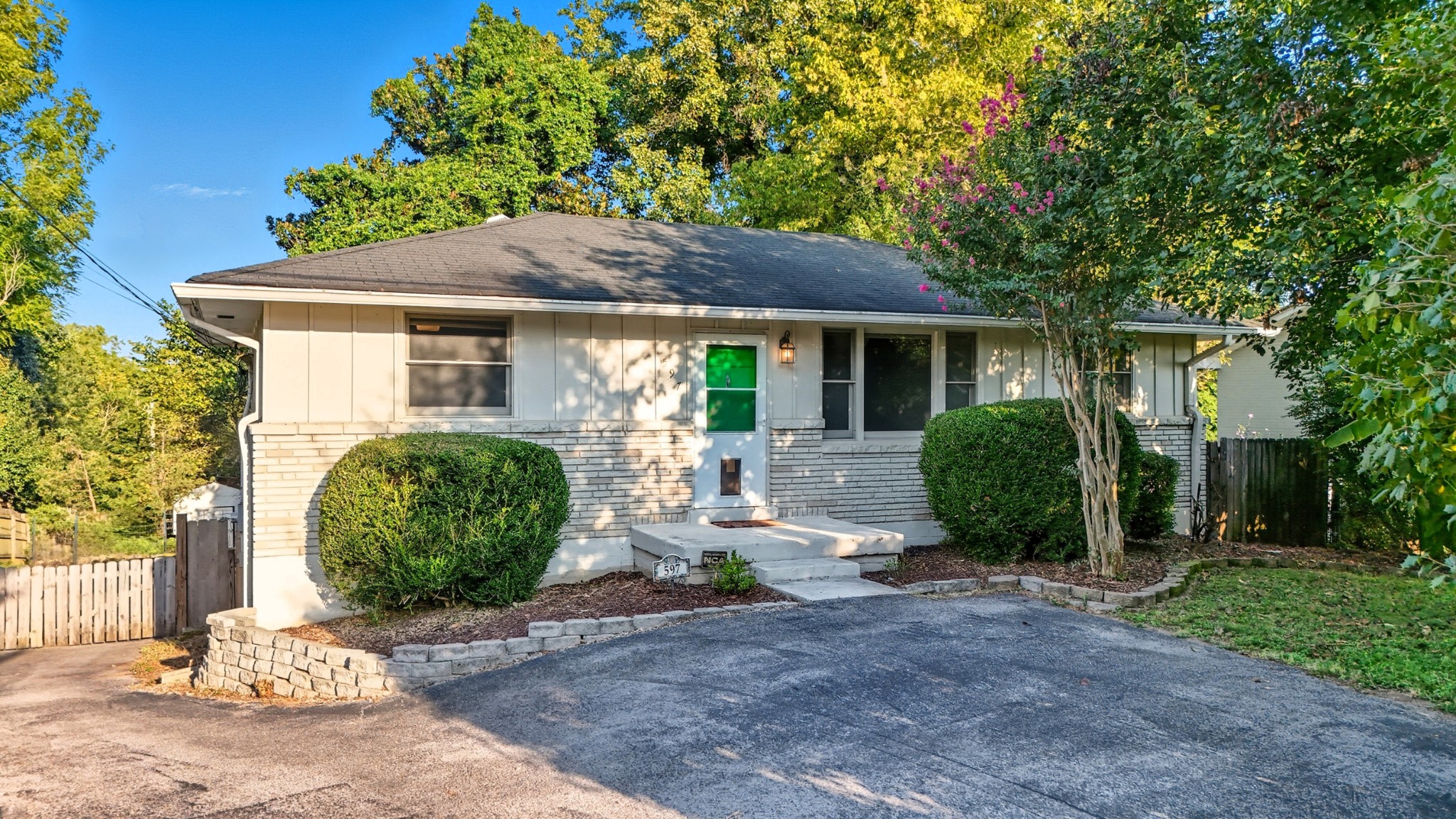 597 Whispering Hills Dr