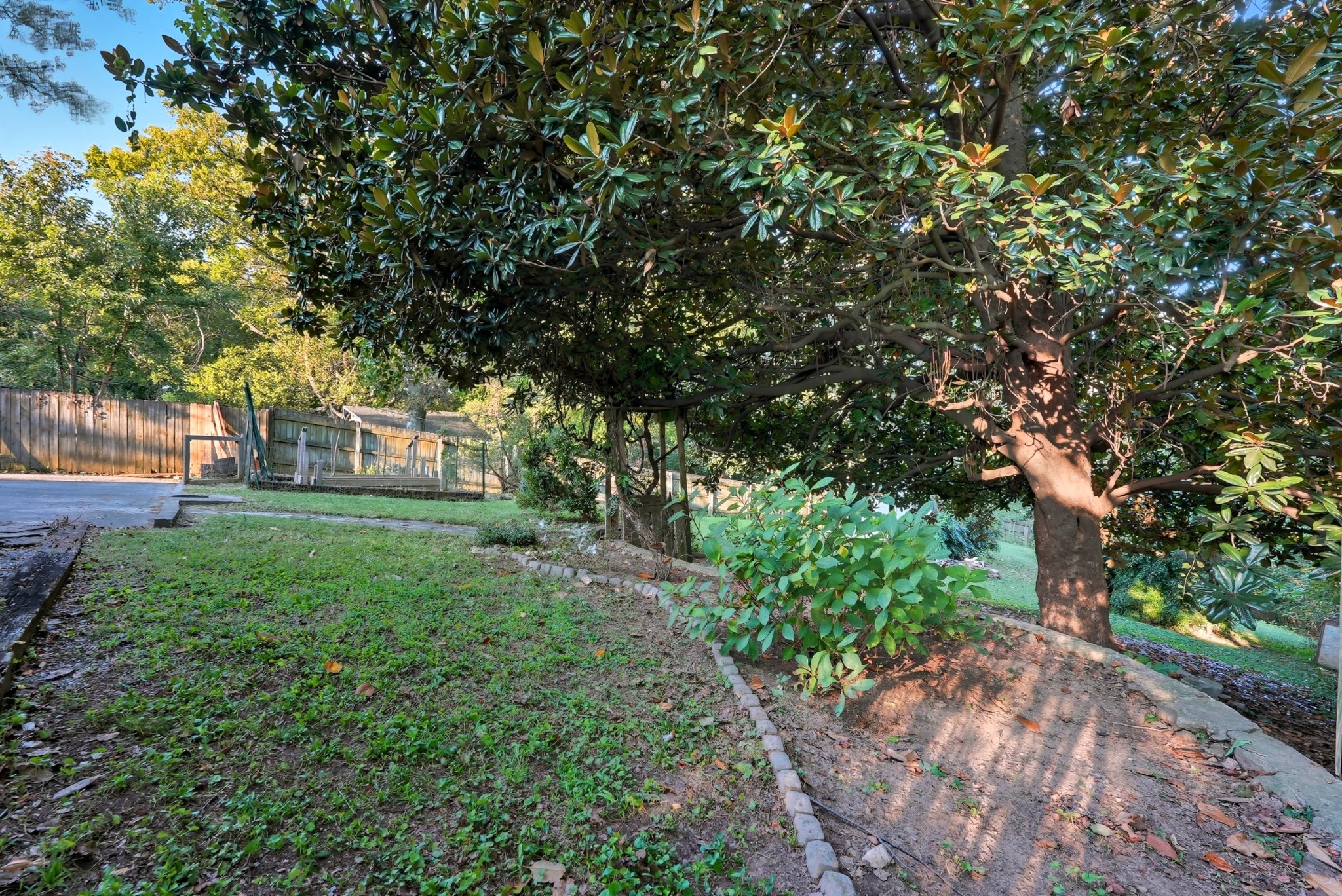 597 Whispering Hills Dr