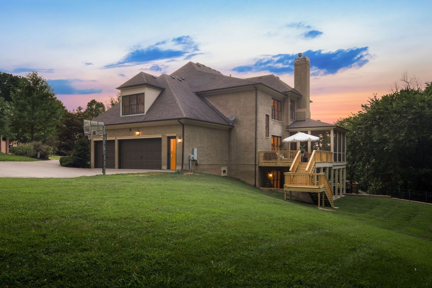 1504 Fleetwood Dr