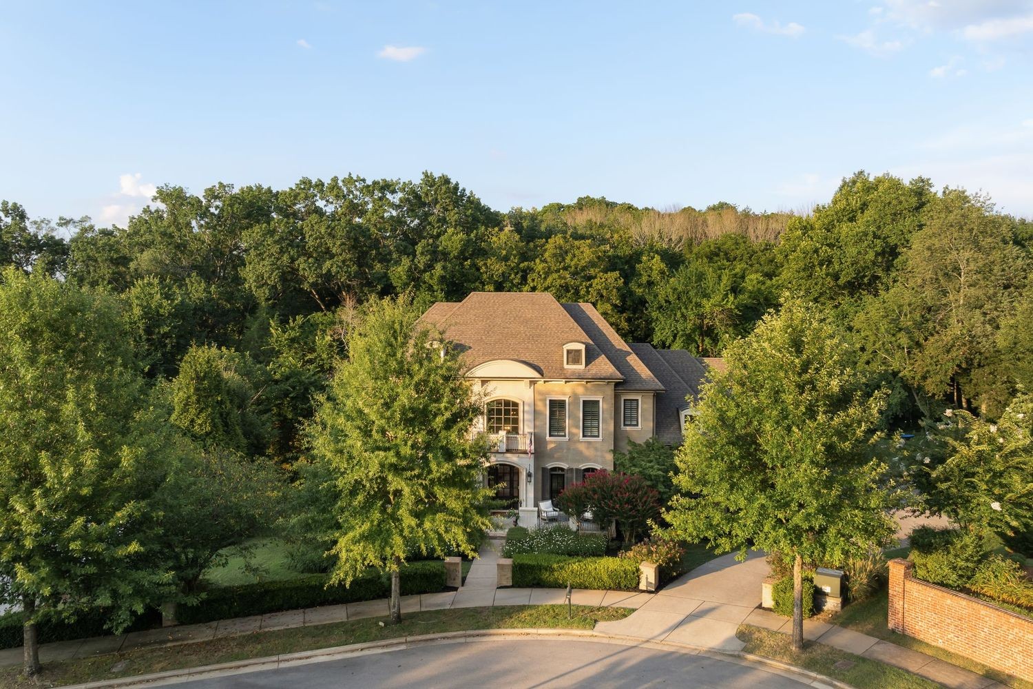 1504 Fleetwood Dr