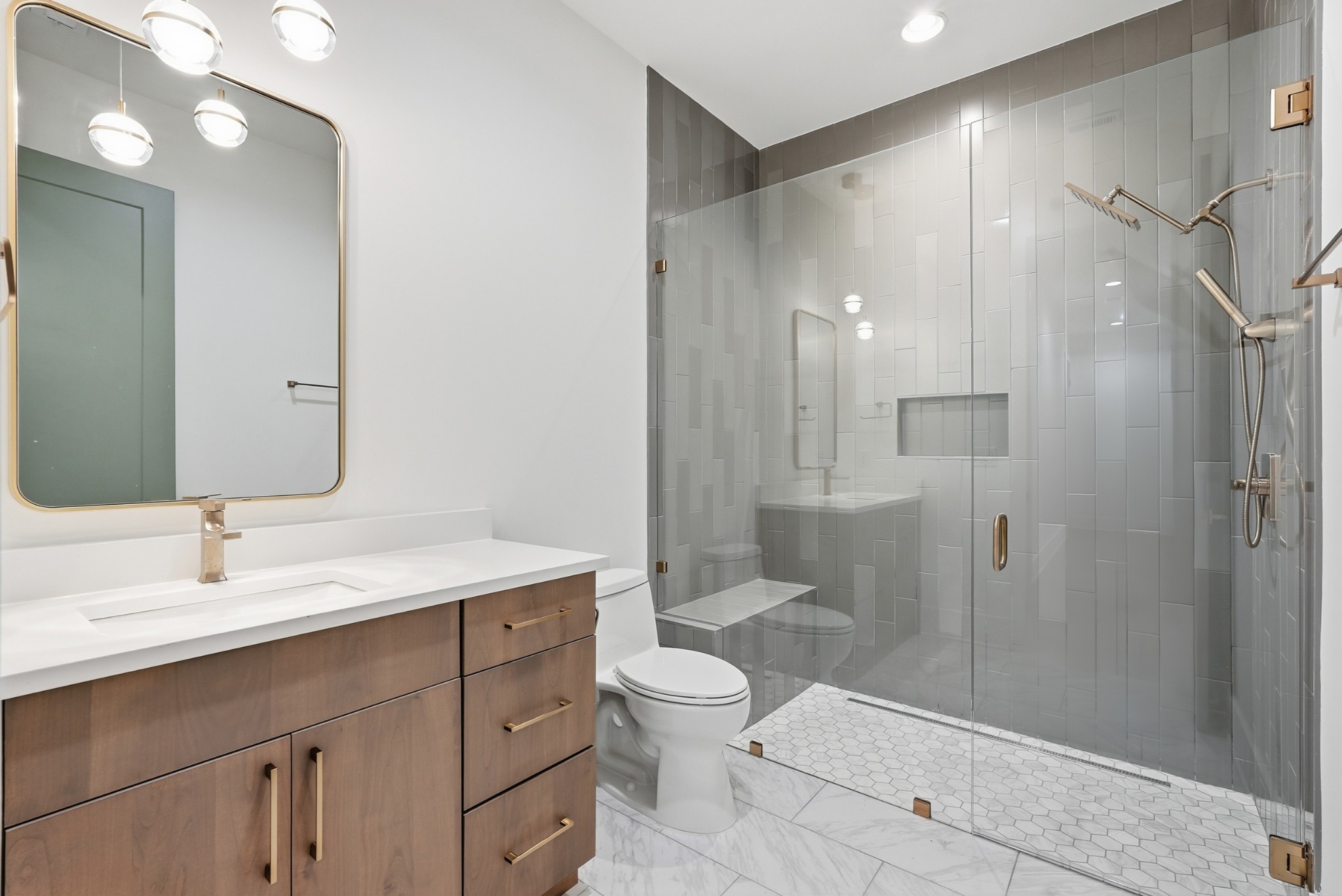 3718 West End Ave Unit: 2