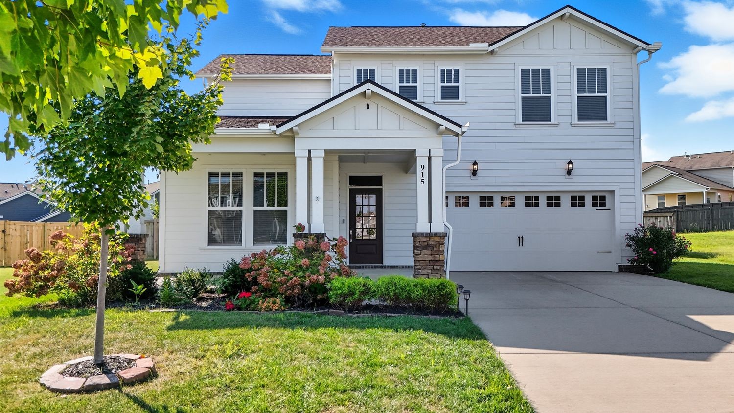 915 Sassafras Ct