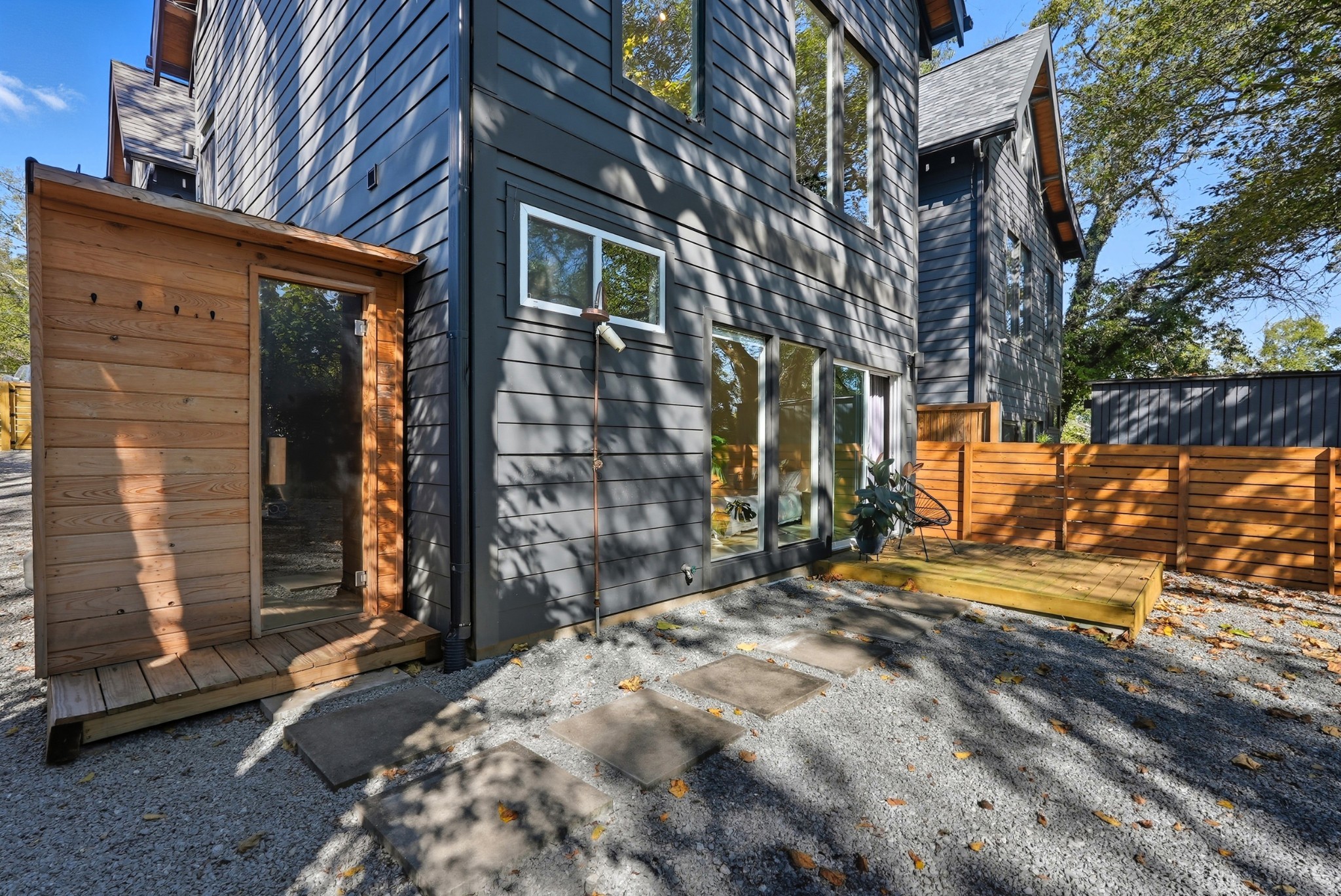 1805 Riverside Dr Unit: A