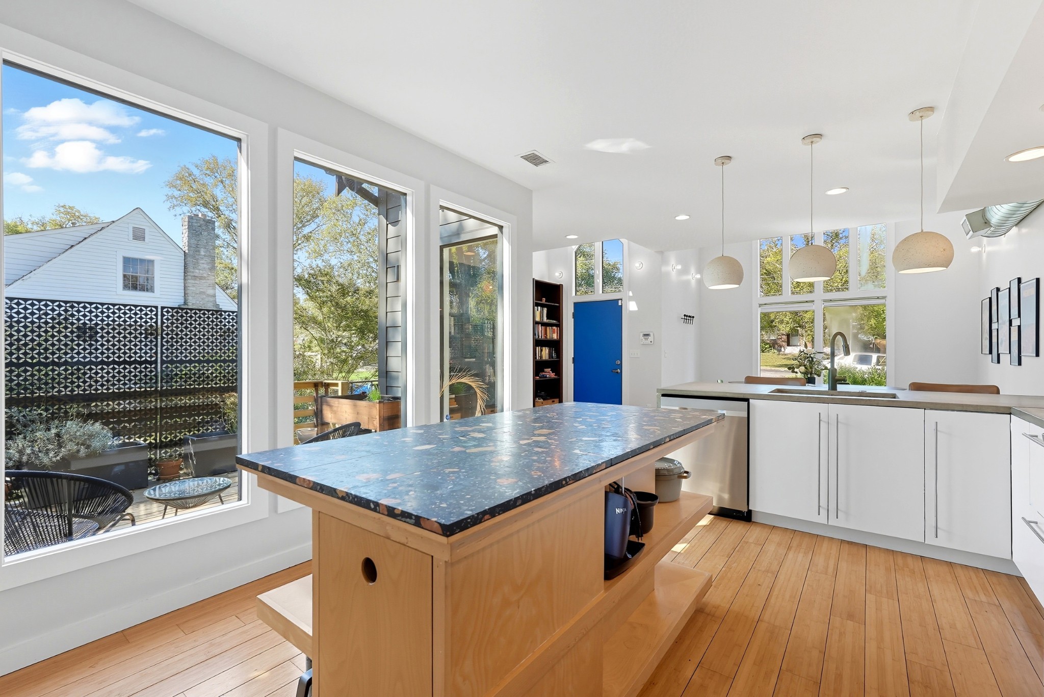 1805 Riverside Dr Unit: A