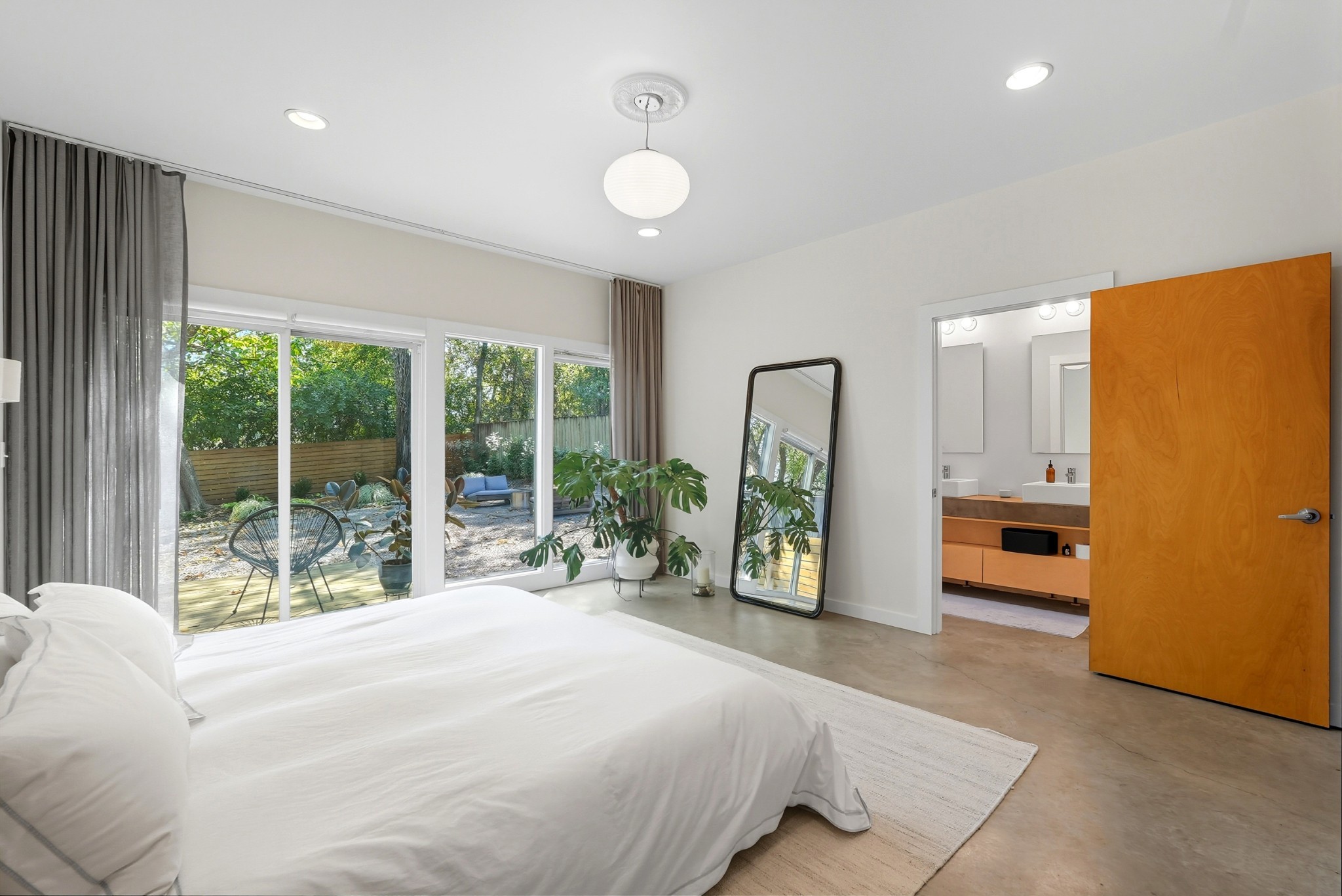 1805 Riverside Dr Unit: A