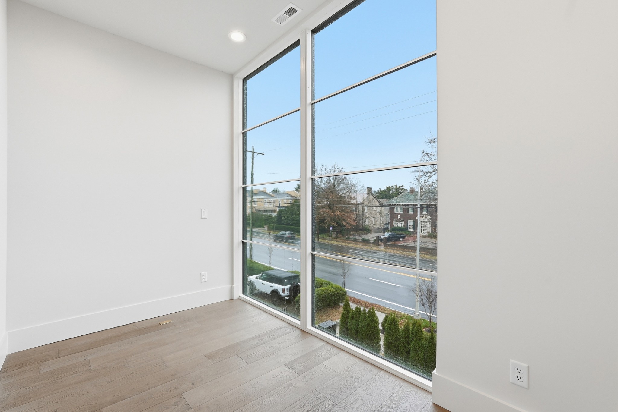 3718 West End Ave Unit: 1