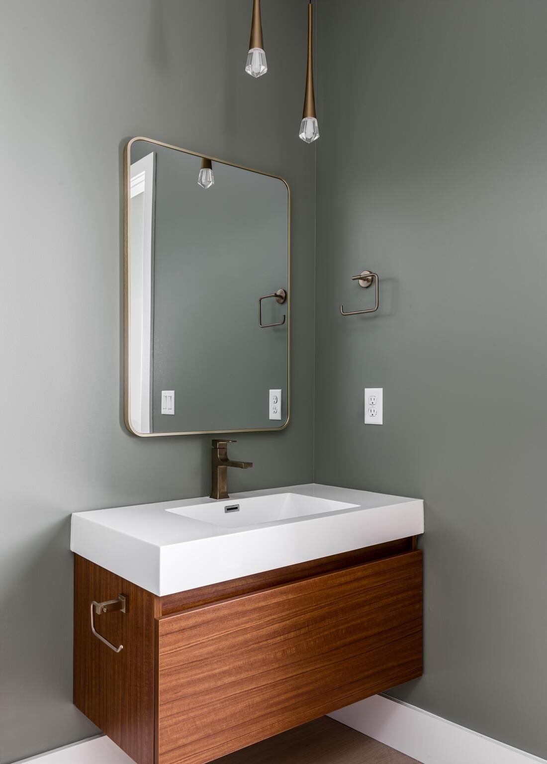 3718 West End Ave Unit: 1