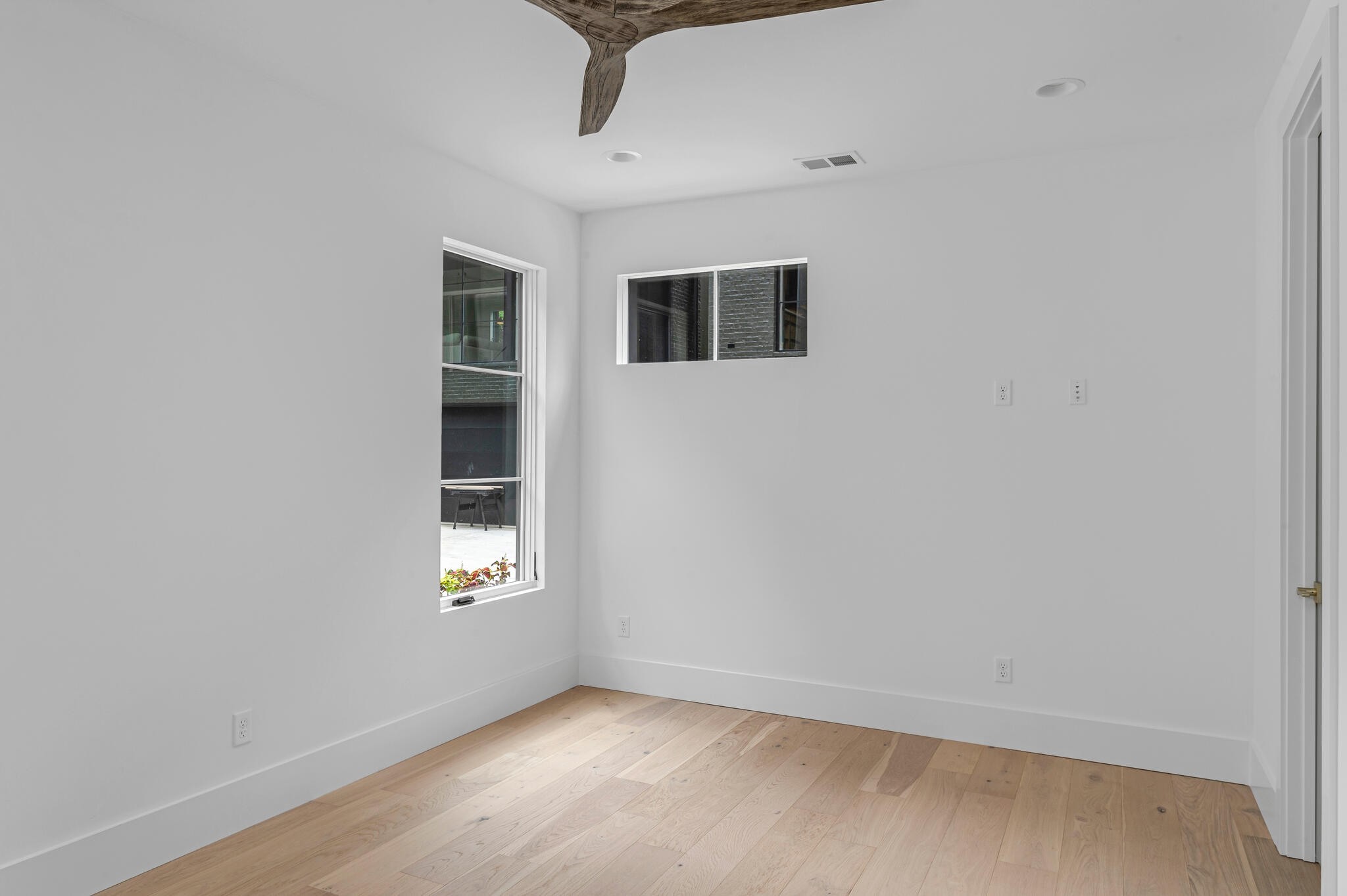 3718 West End Ave Unit: 1