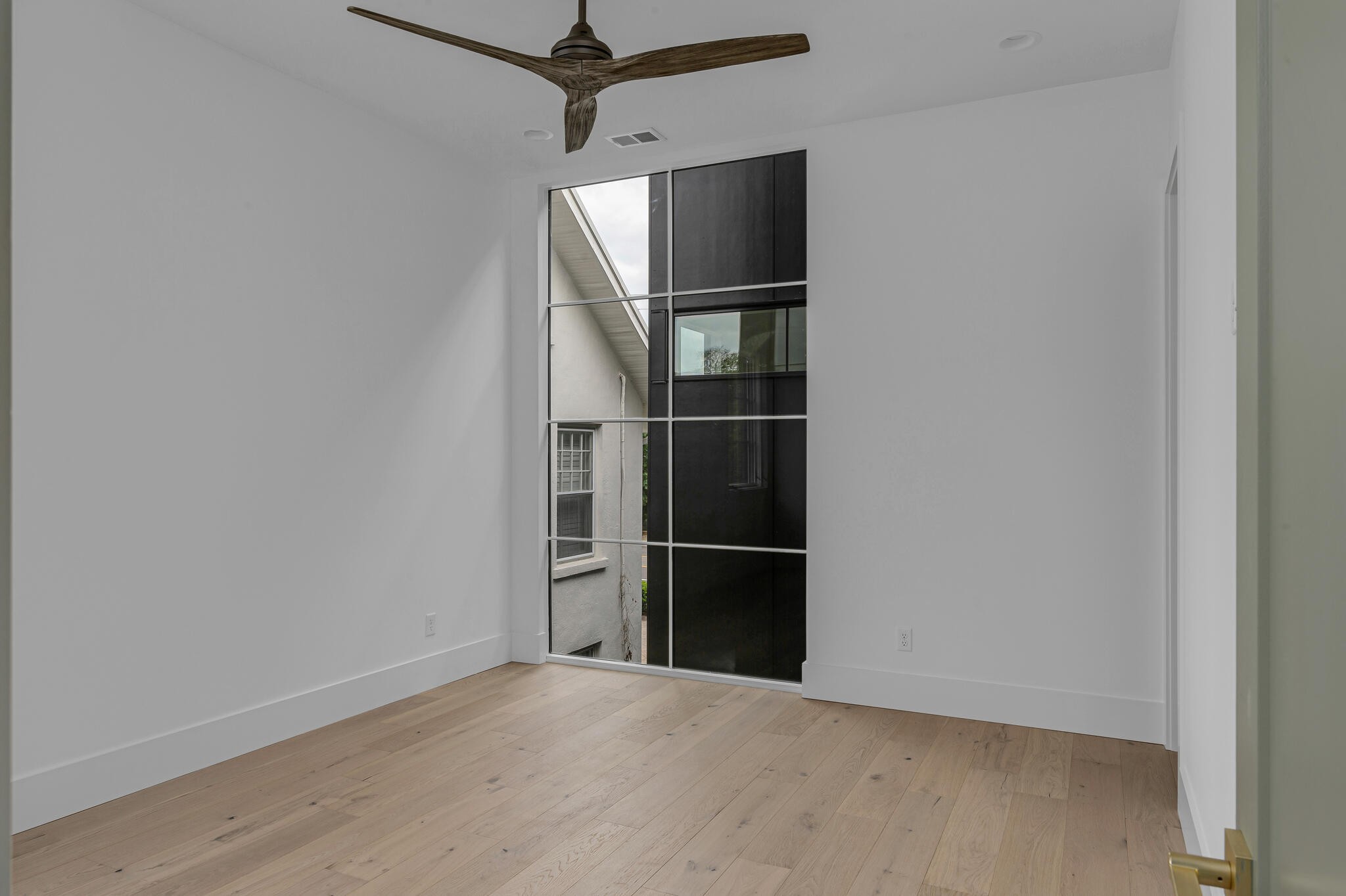 3718 West End Ave Unit: 1