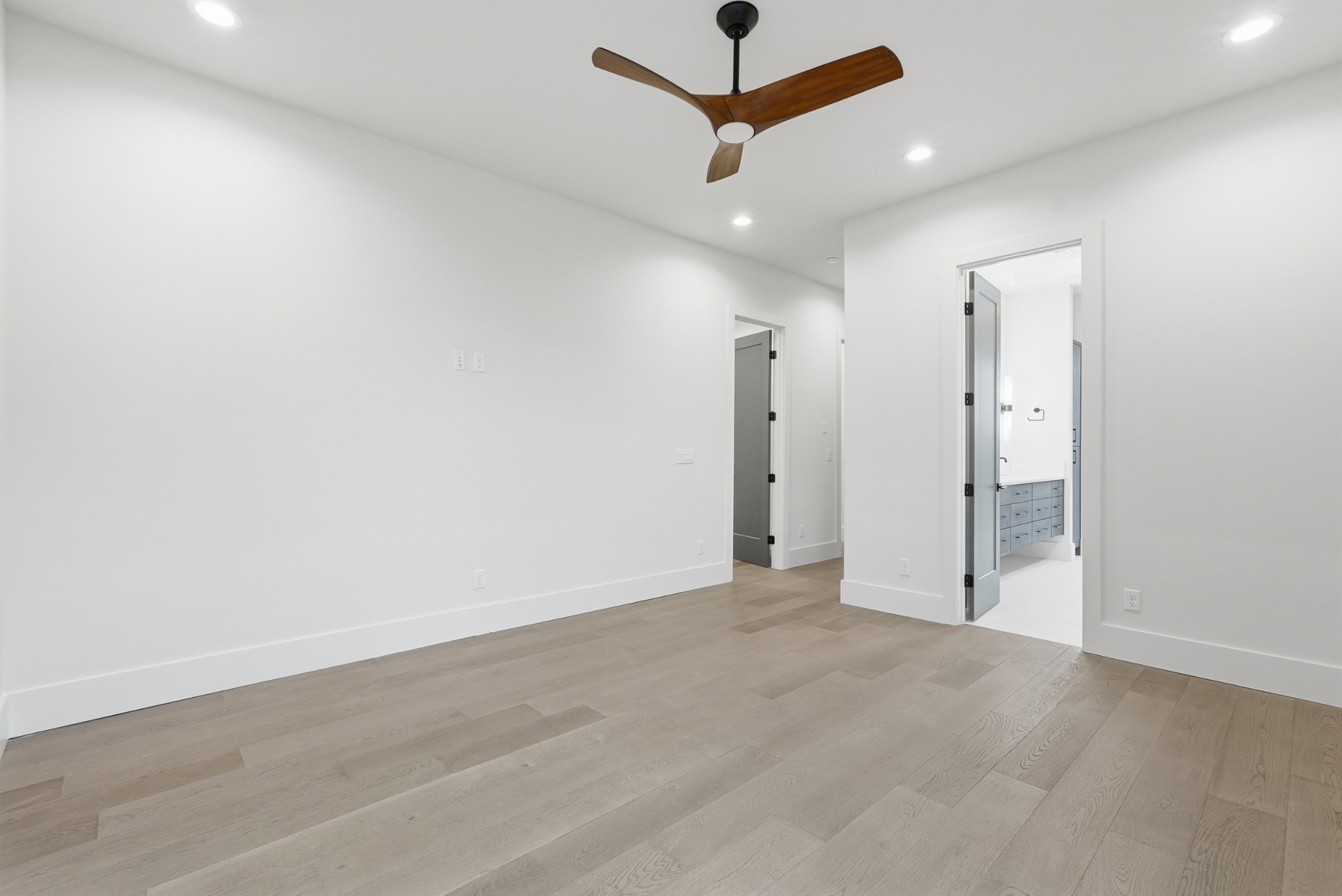 3718 West End Ave Unit: 1