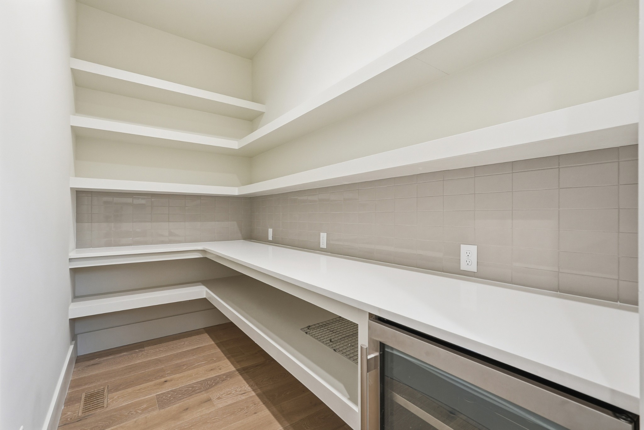 3718 West End Ave Unit: 5