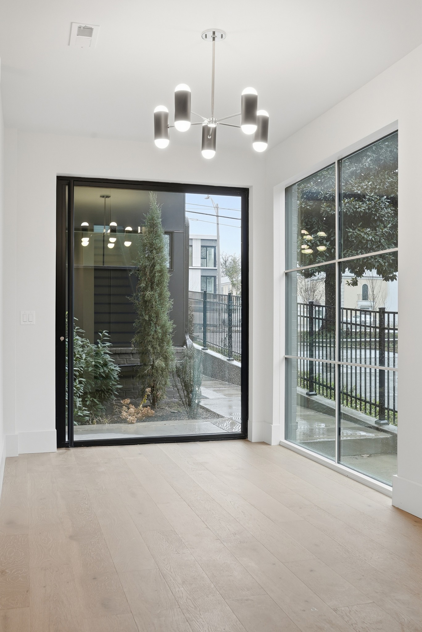 3718 West End Ave Unit: 5