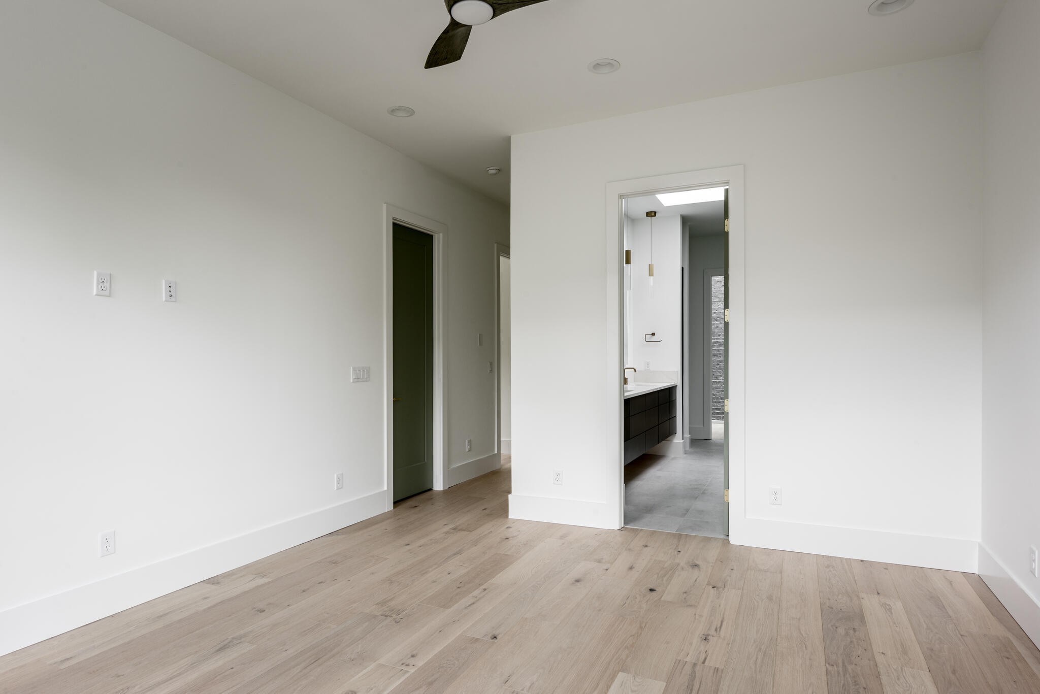 3718 West End Ave Unit: 5