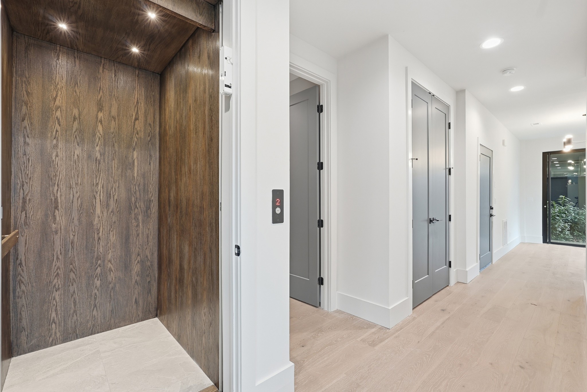 3718 West End Ave Unit: 5