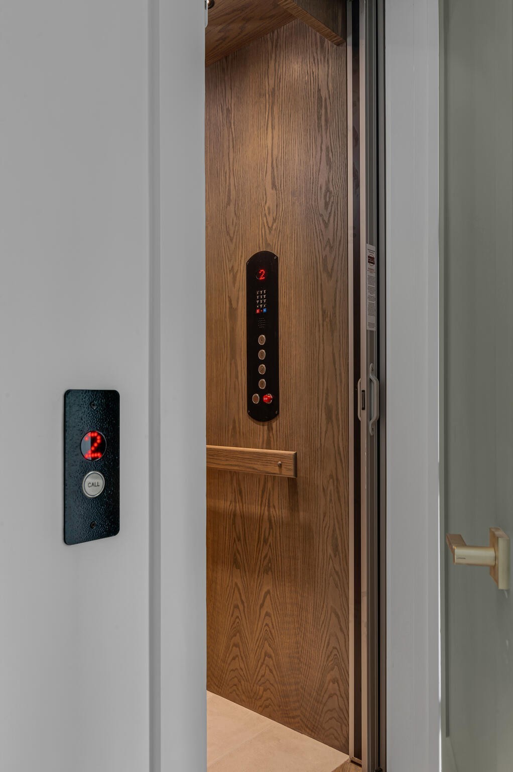 3718 West End Ave Unit: 6