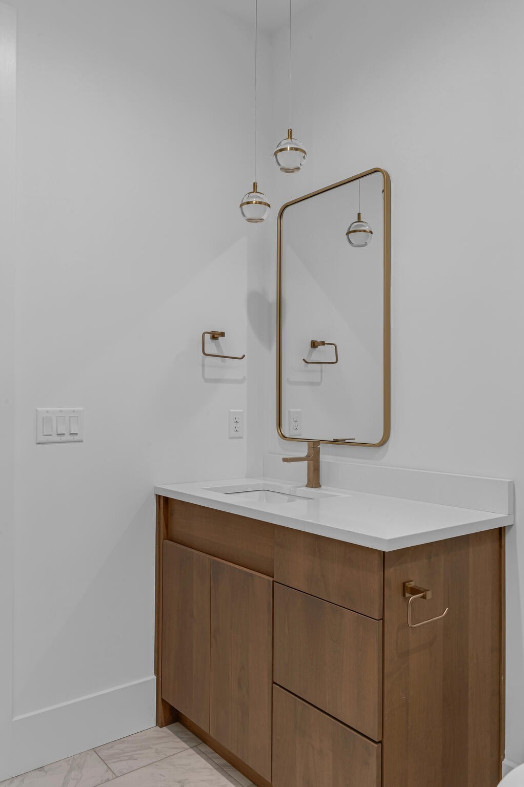 3718 West End Ave Unit: 6