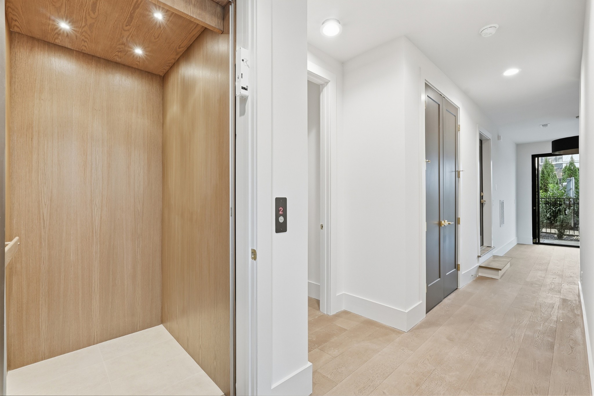 3718 West End Ave Unit: 6