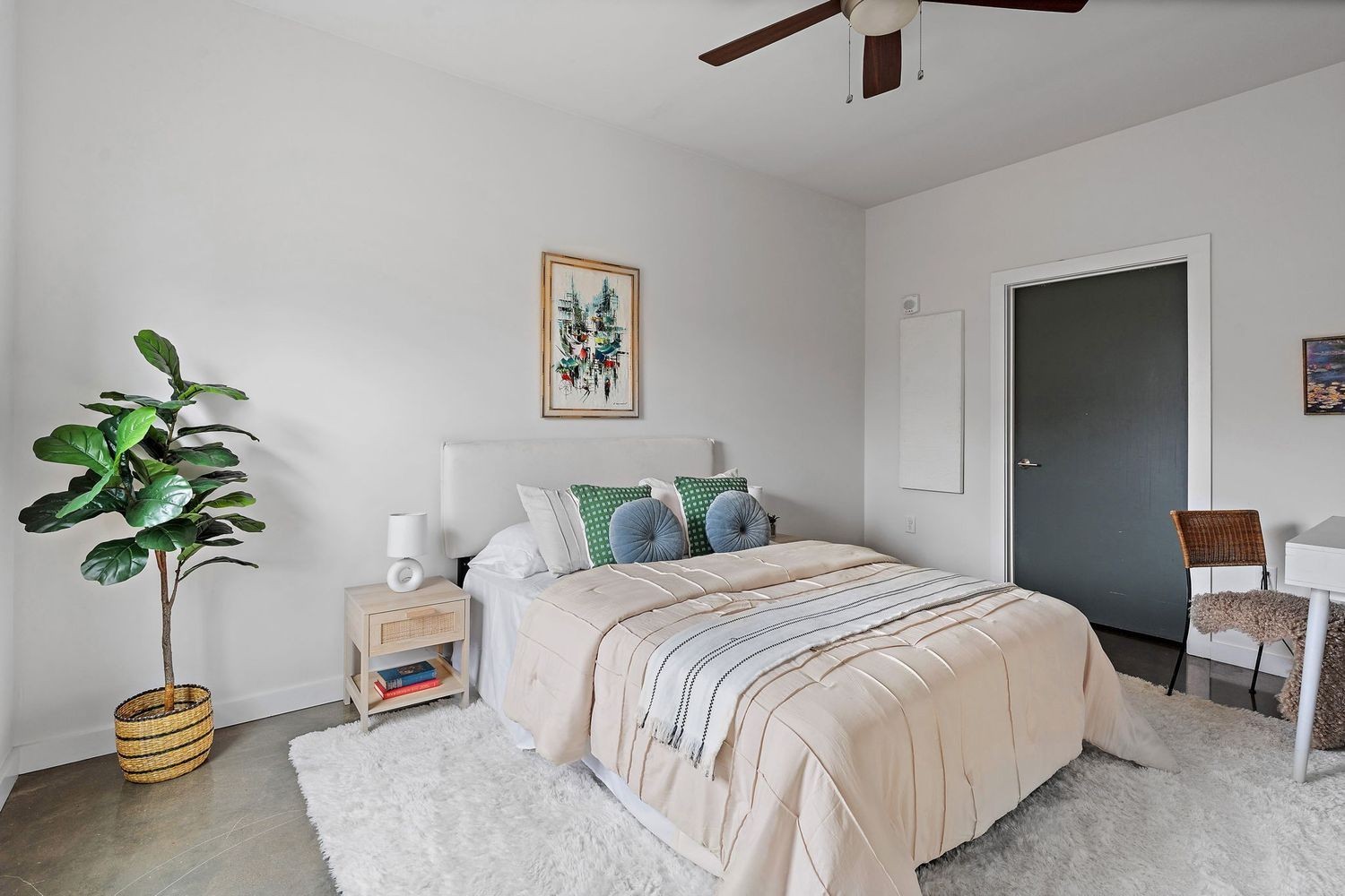 1900 12th Ave, S Unit: 212