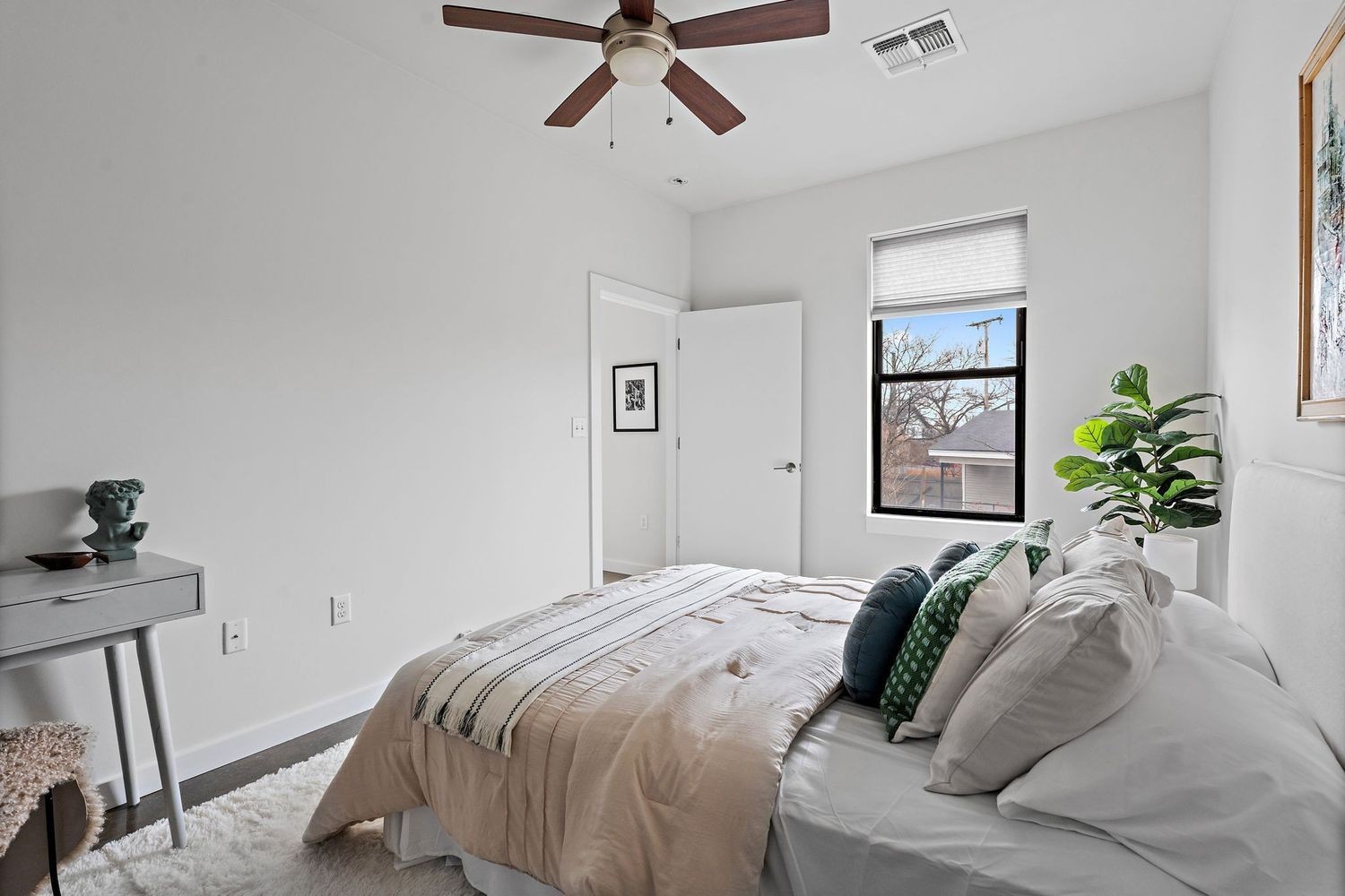 1900 12th Ave, S Unit: 212