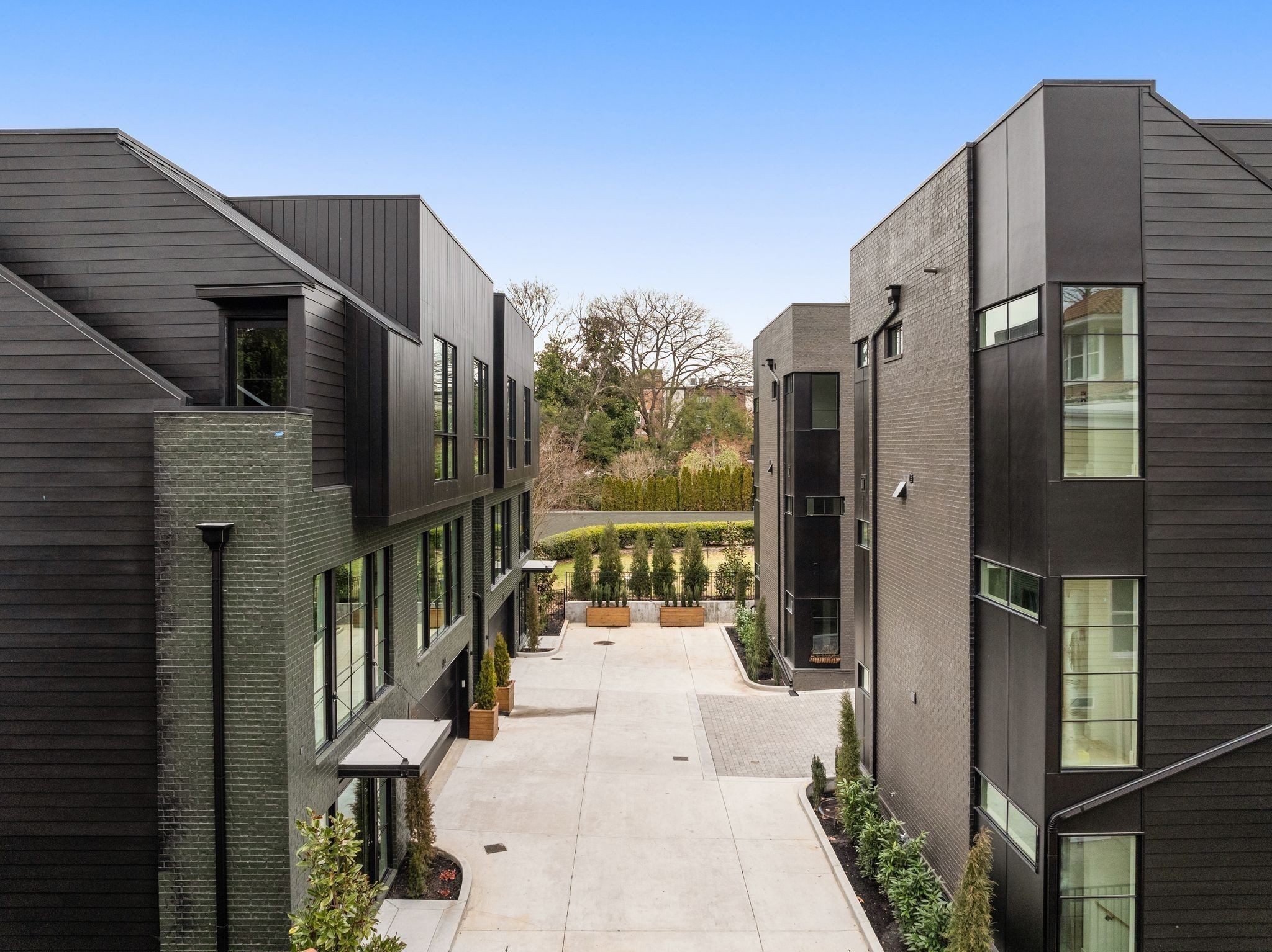 3718 West End Ave Unit: 2